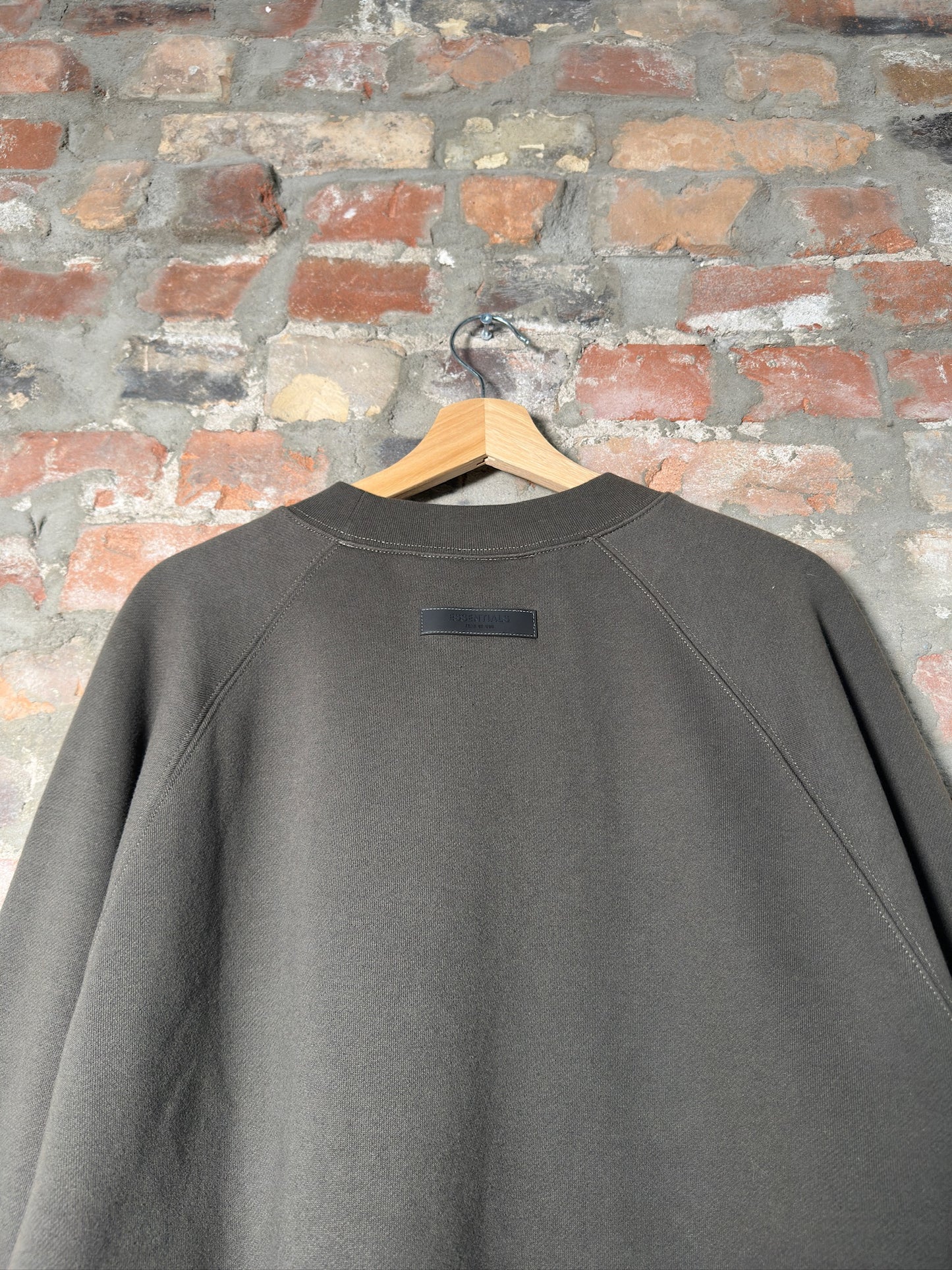Fear Of God Essentials Crewneck Off Black Sz XL