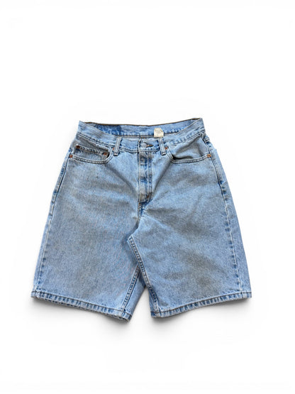(32W) Vtg Levi 550 Jean Shorts