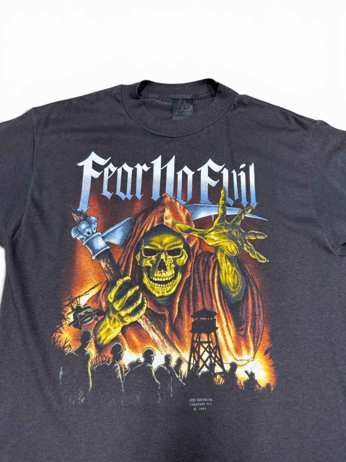(L) Vintage 1989 Fear No Evil 3D Emblem T-Shirt