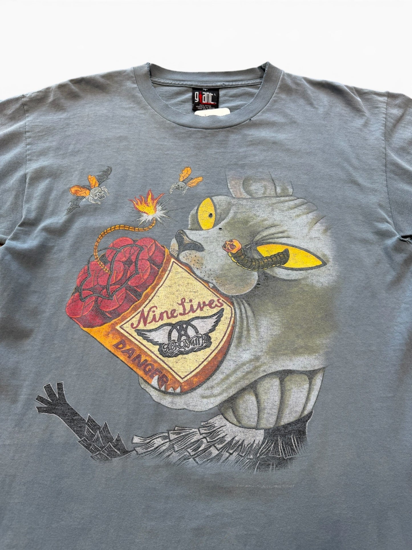 (L) Vintage 1997 Aerosmith Nine Lives Distressed Tour Tee