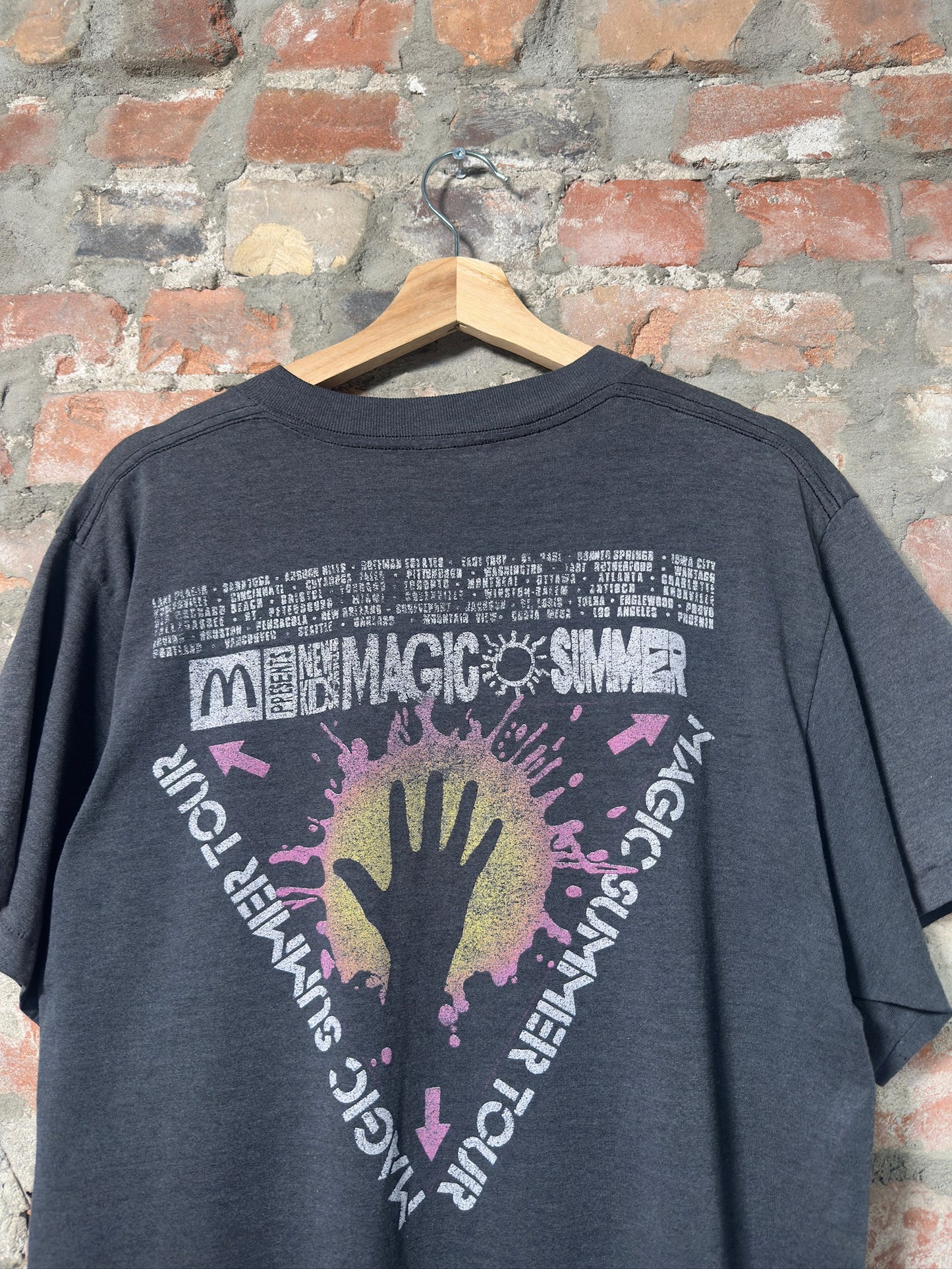 90s New Kids On The Black Magic Summer Tour T-Shirt Sz L