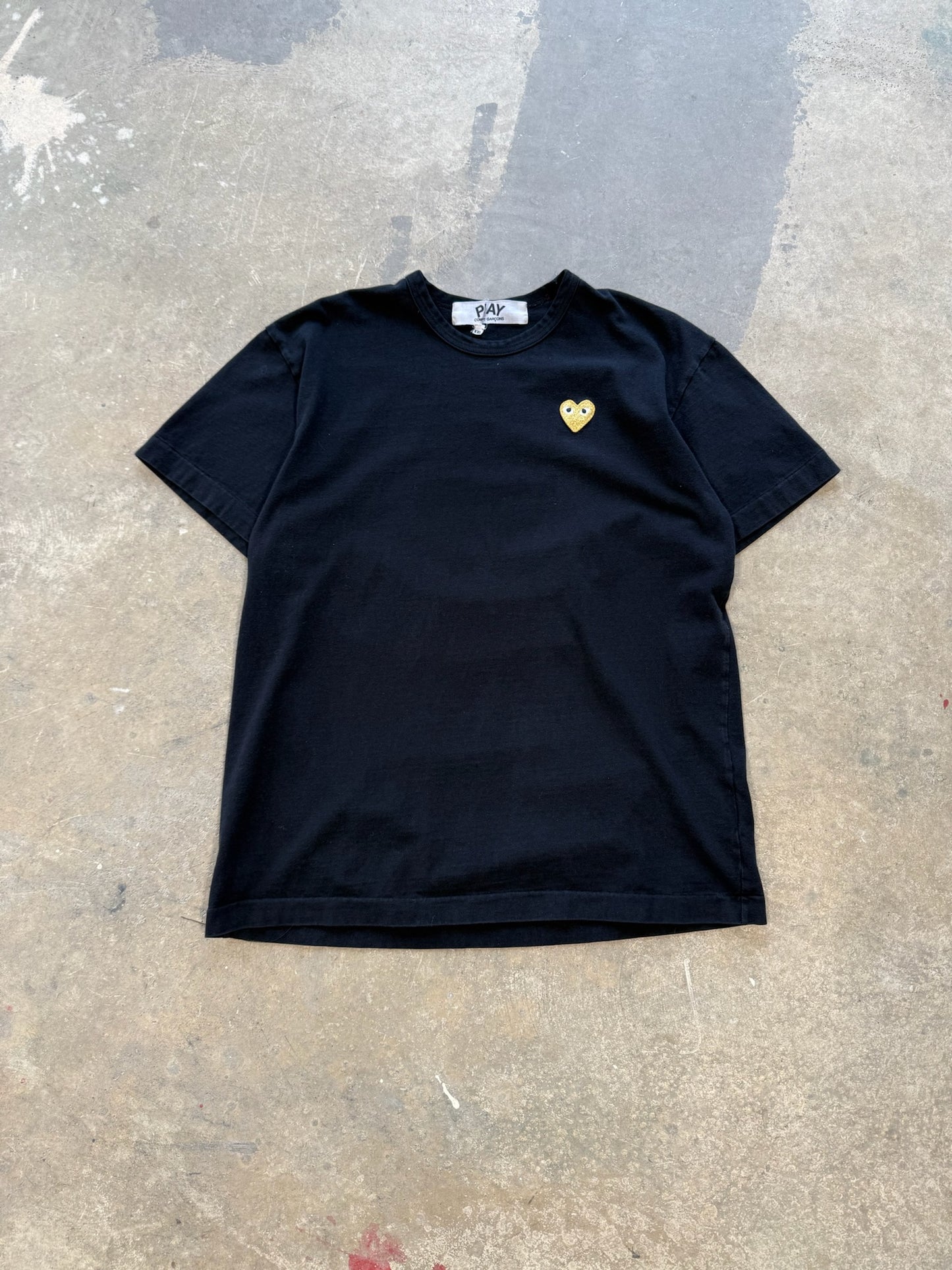 (XXL) CDG Gold Heart Black T-Shirt