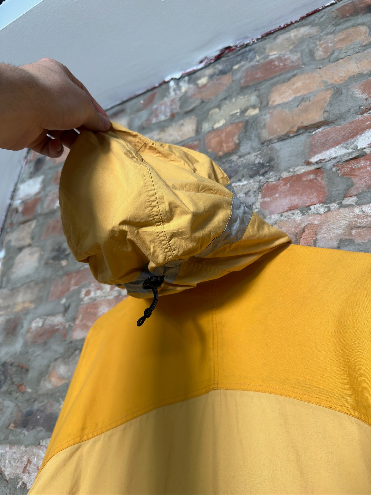 (M) 90s Patagonia Yellow Windbreaker