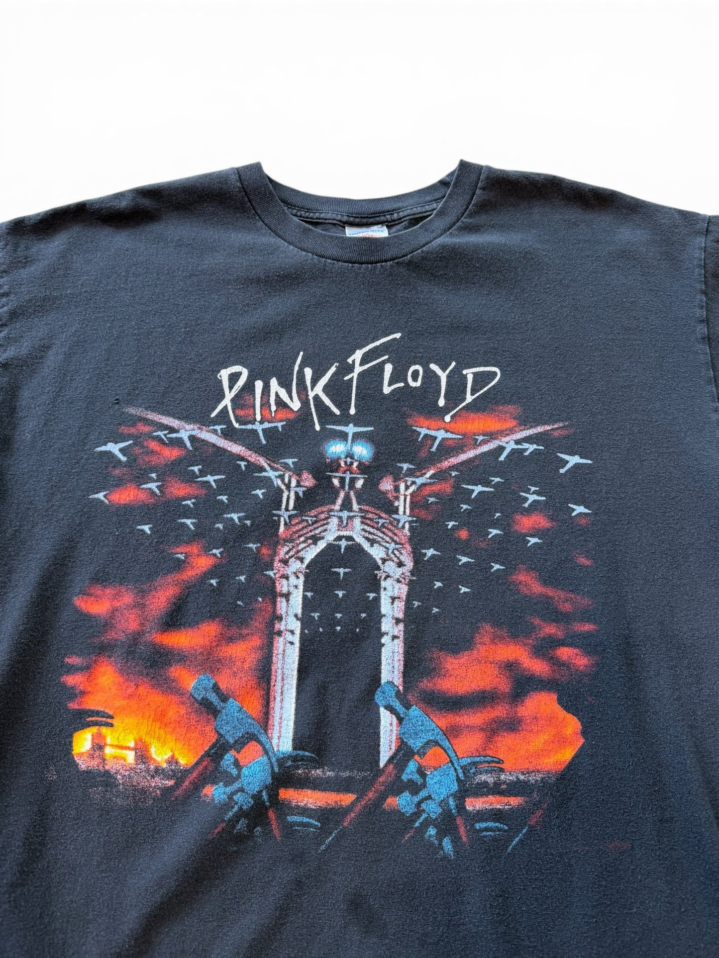 (XL) Vintage 2000s Pink Floyd The Wall T-Shirt