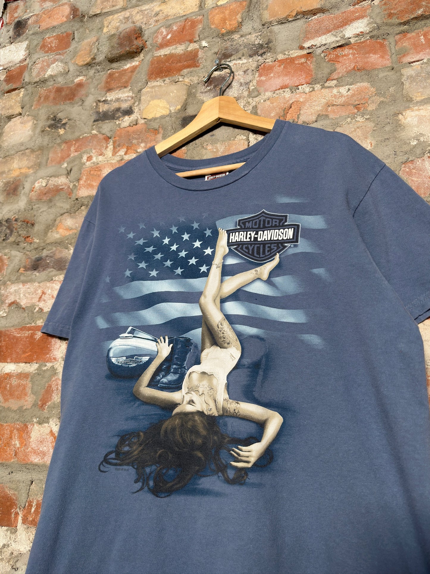 (L) 04" Harley Davidson Nashville T-Shirt