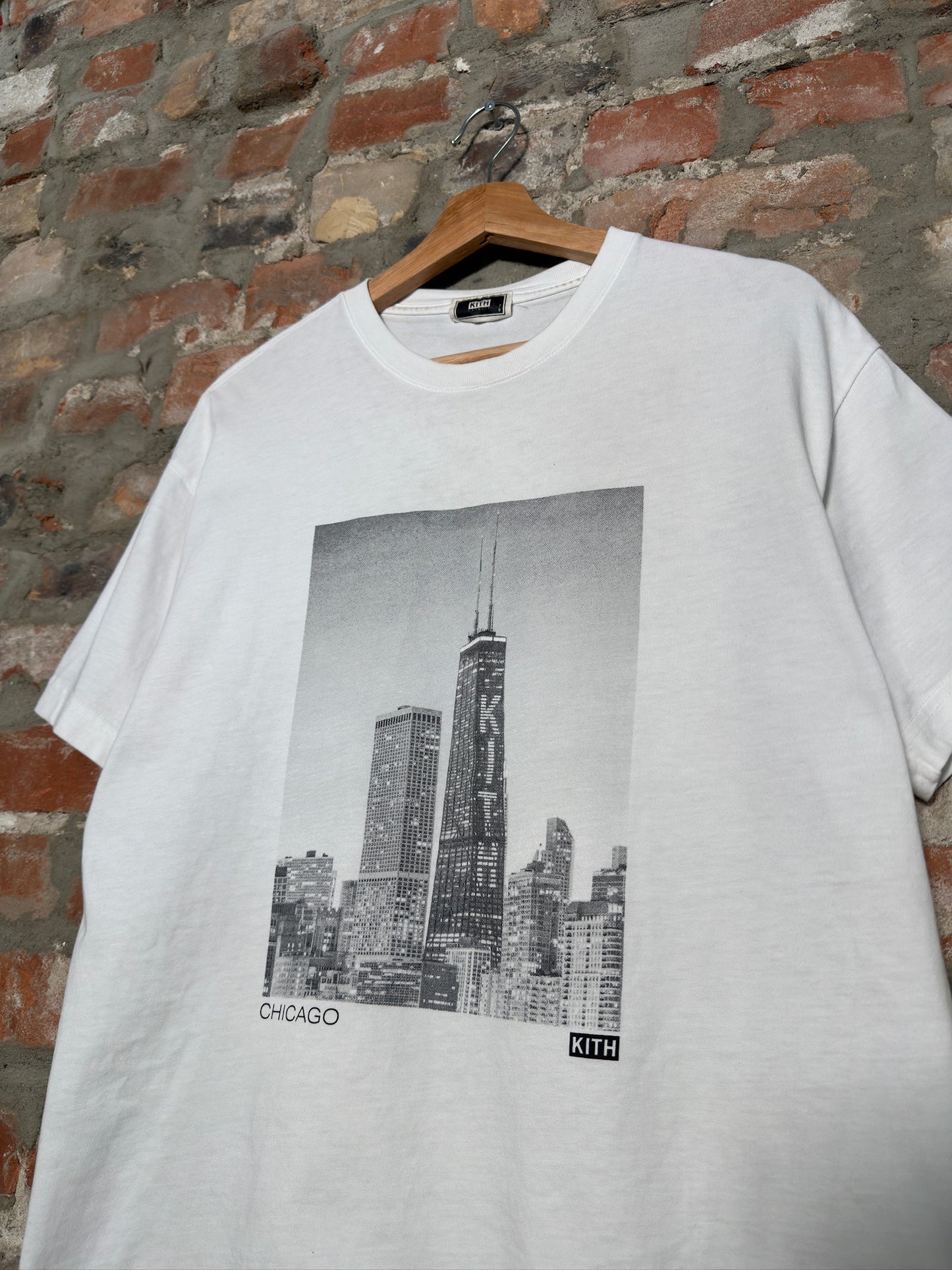(S) Kith Chicago Skyline T-Shirt