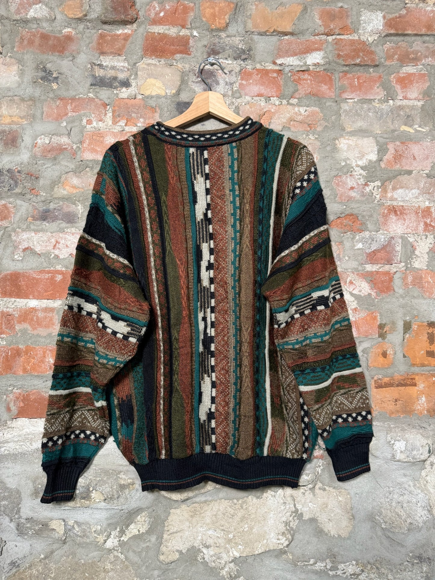 Vtg A Gold & Sona 3D Style Knit Sweater Sz L