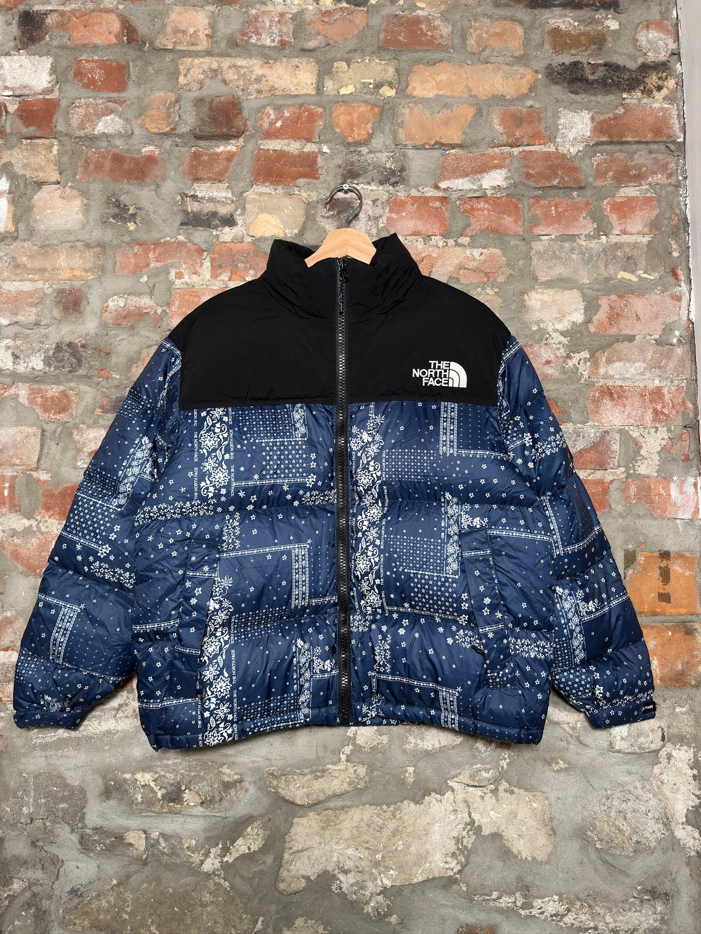 (S) The North Face Nuptse Paisley Bandana Puffer Jacket