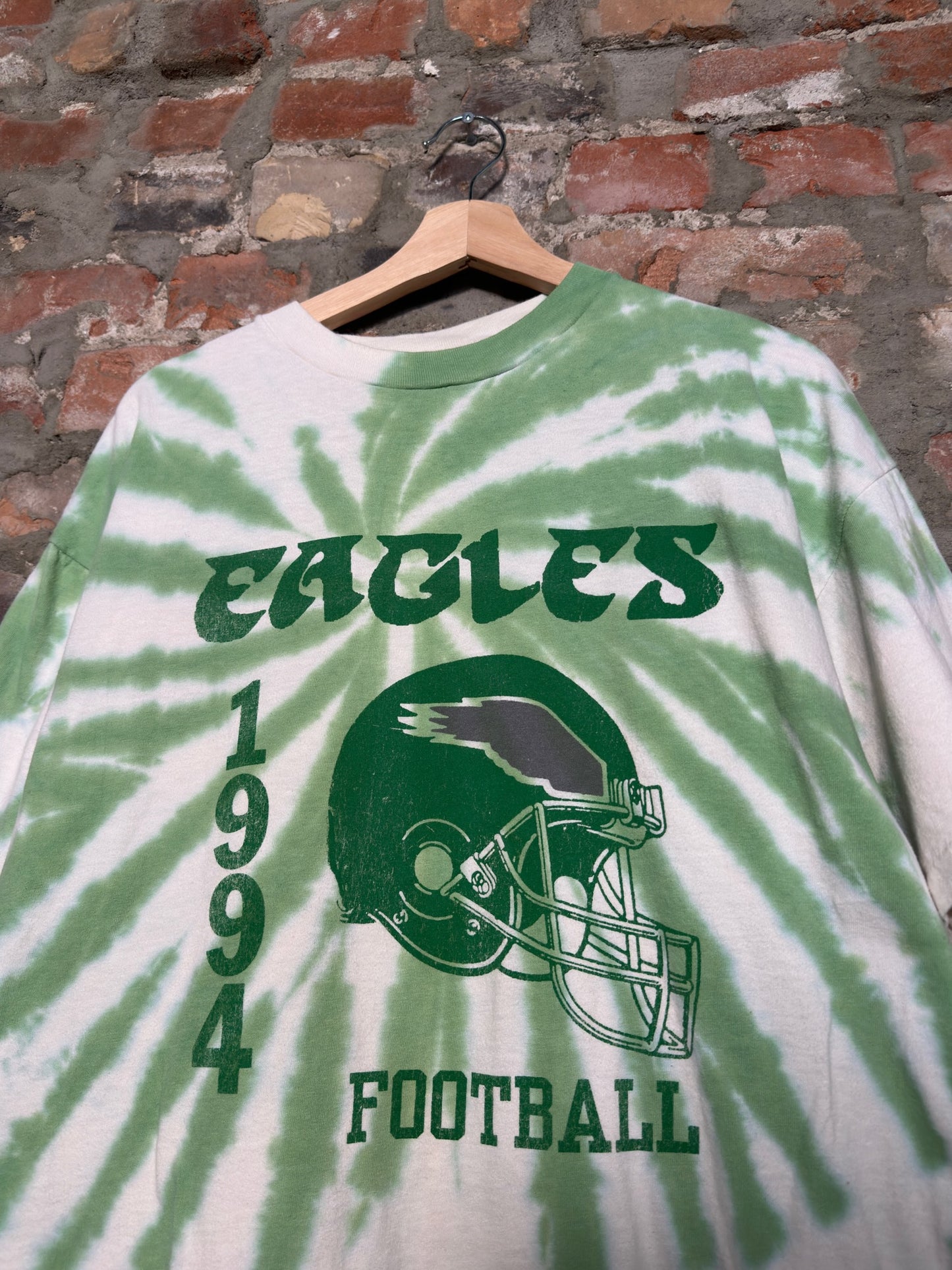 (XL) 94" Philadelphia Eagles Kick Ass T-Shirt