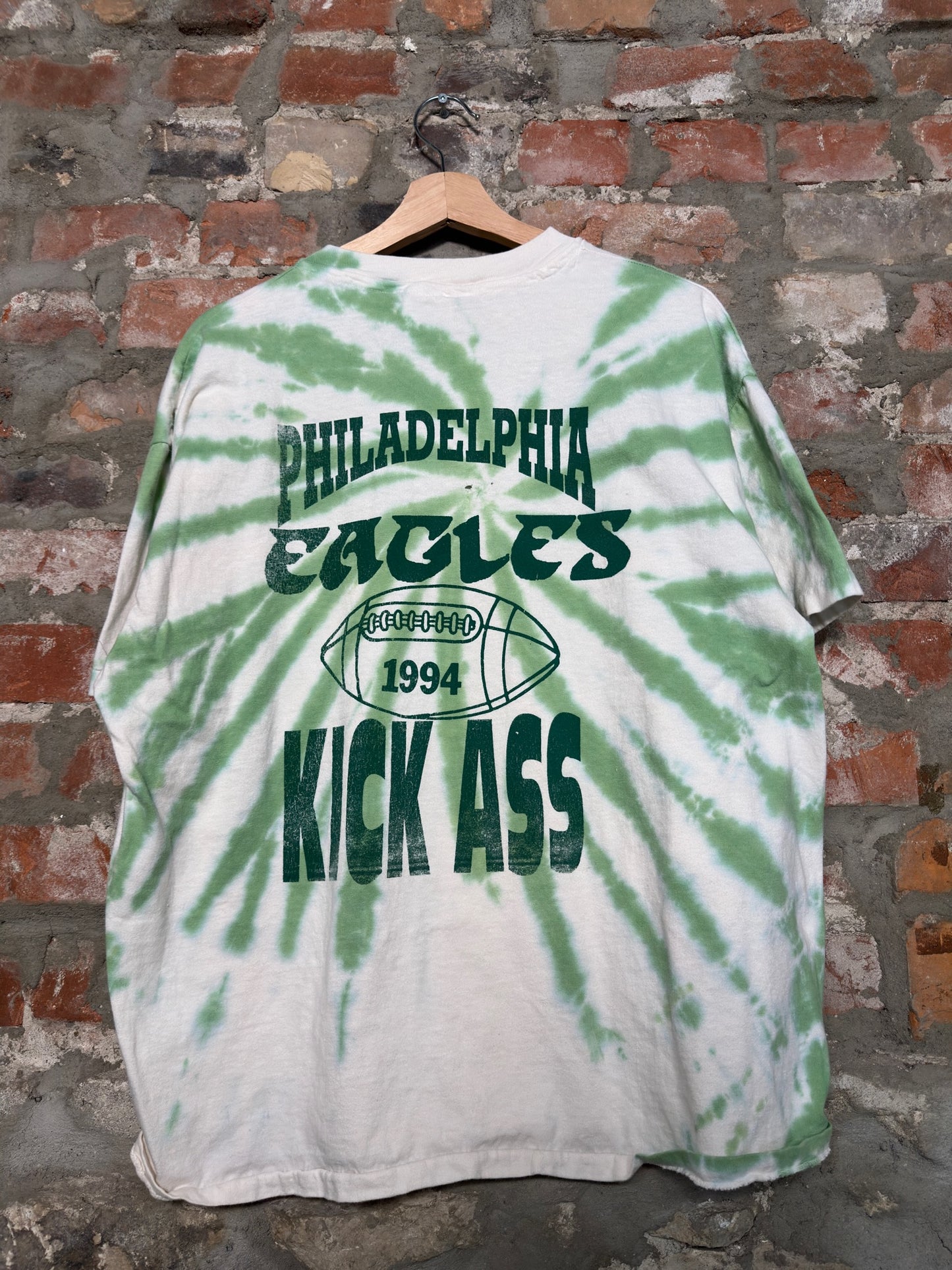 (XL) 94" Philadelphia Eagles Kick Ass T-Shirt