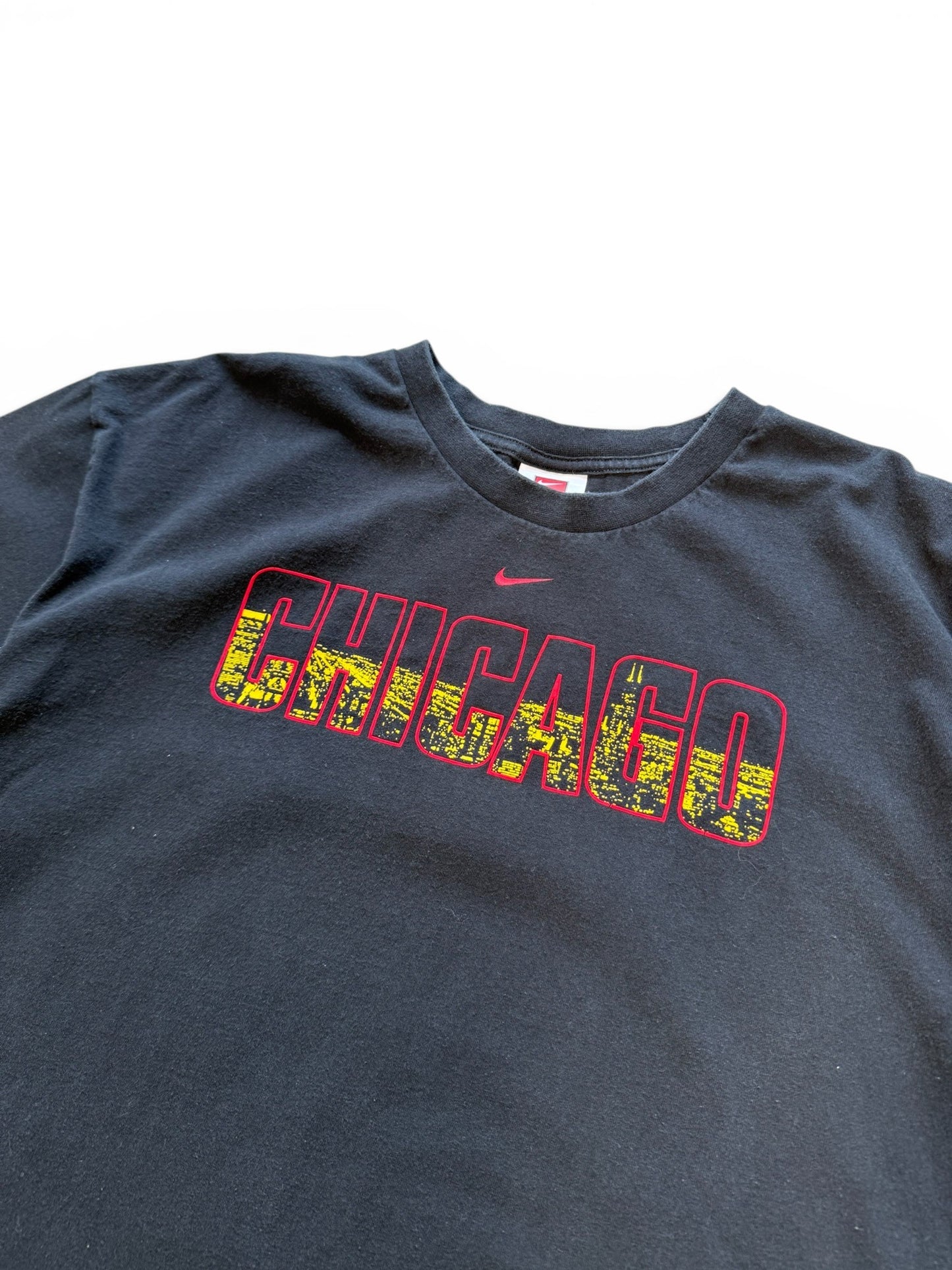 (XL) Vintage Nike Chicago Skyline Black T-Shirt