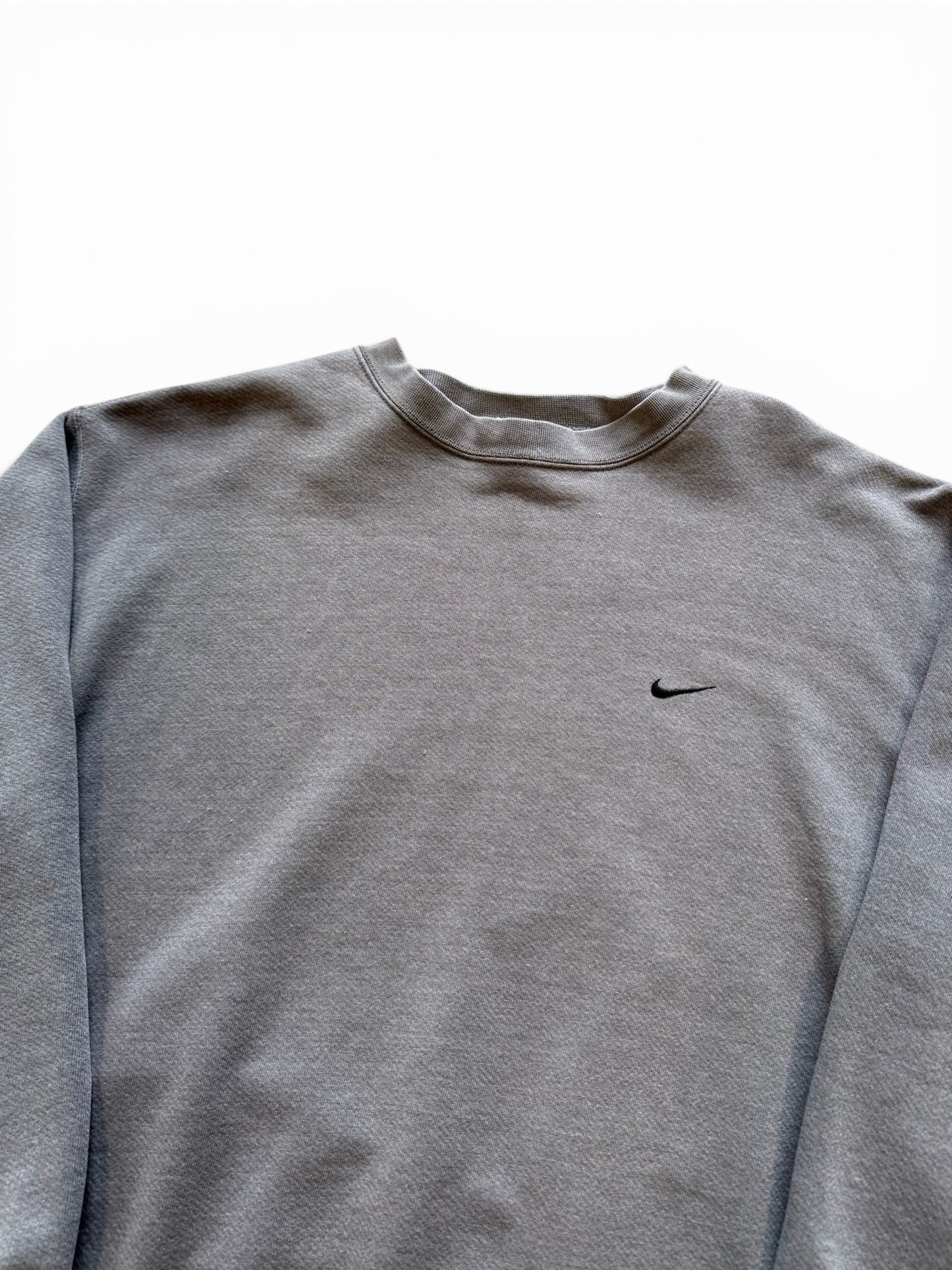 (XXL) Vintage 2000s Nike Faded Grey Crewneck