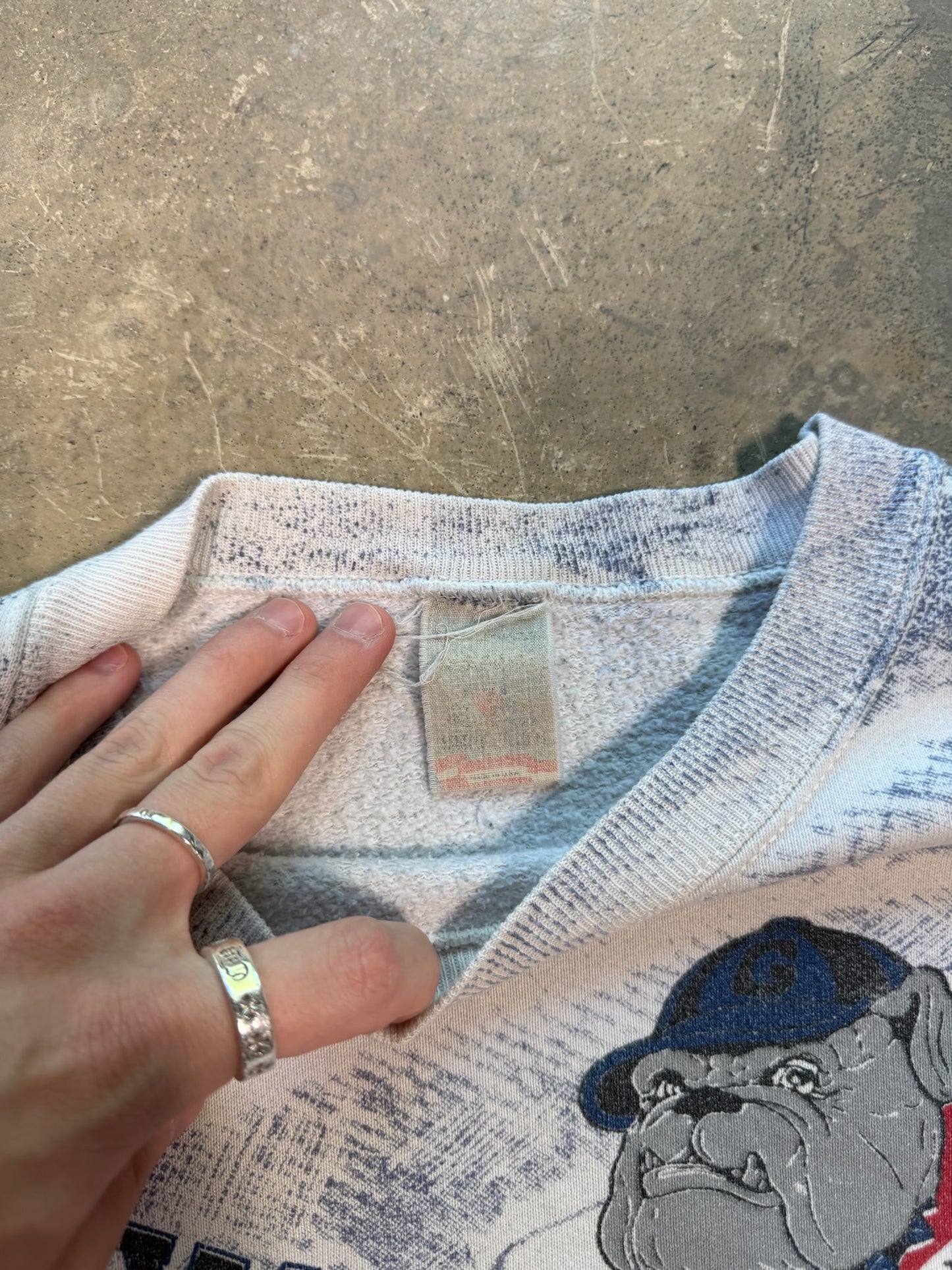 (L) 90’s Georgetown Hoyas Basketball Crewneck