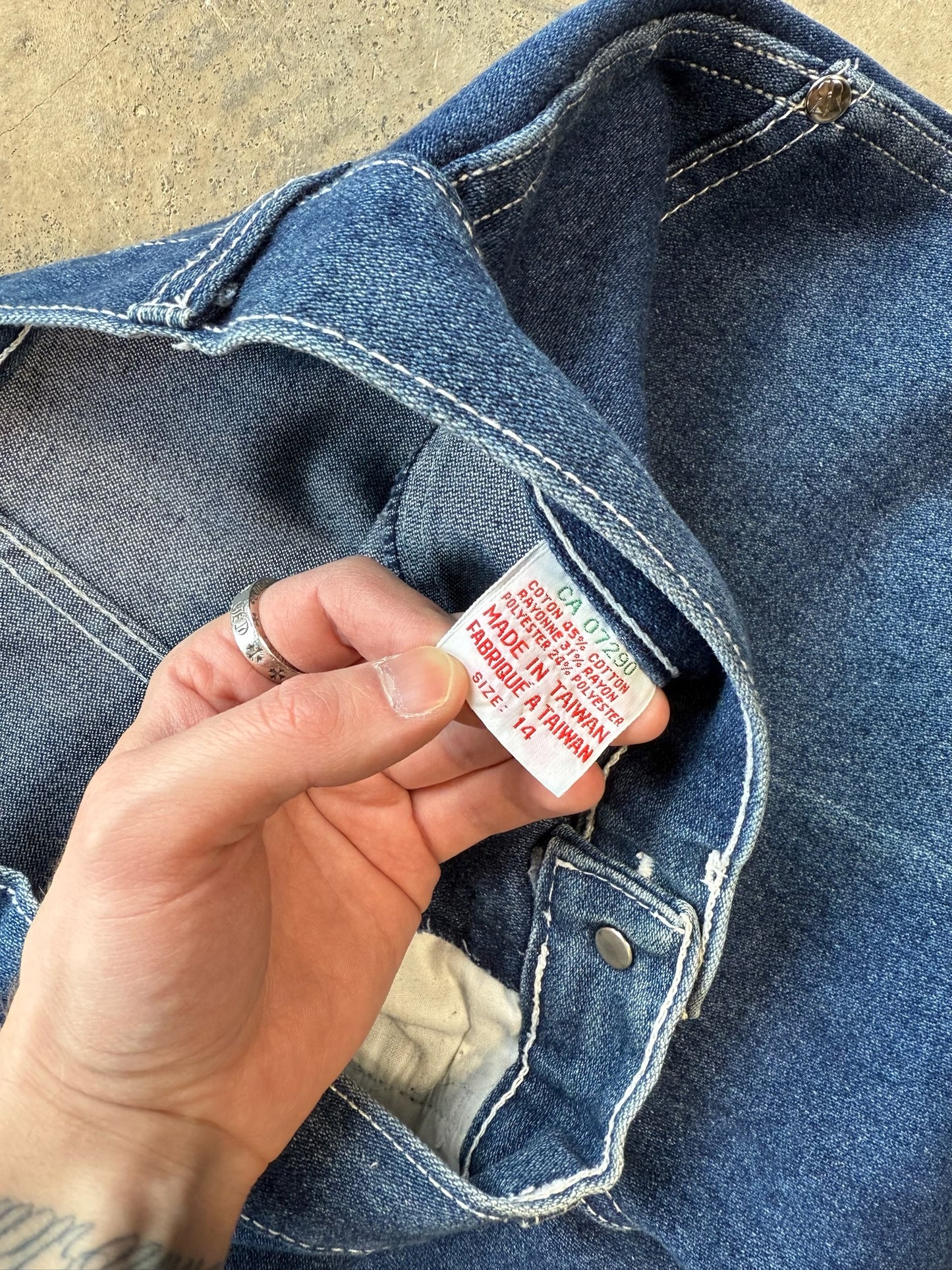 (27") Vtg Road Runner Straight Leg Jeans