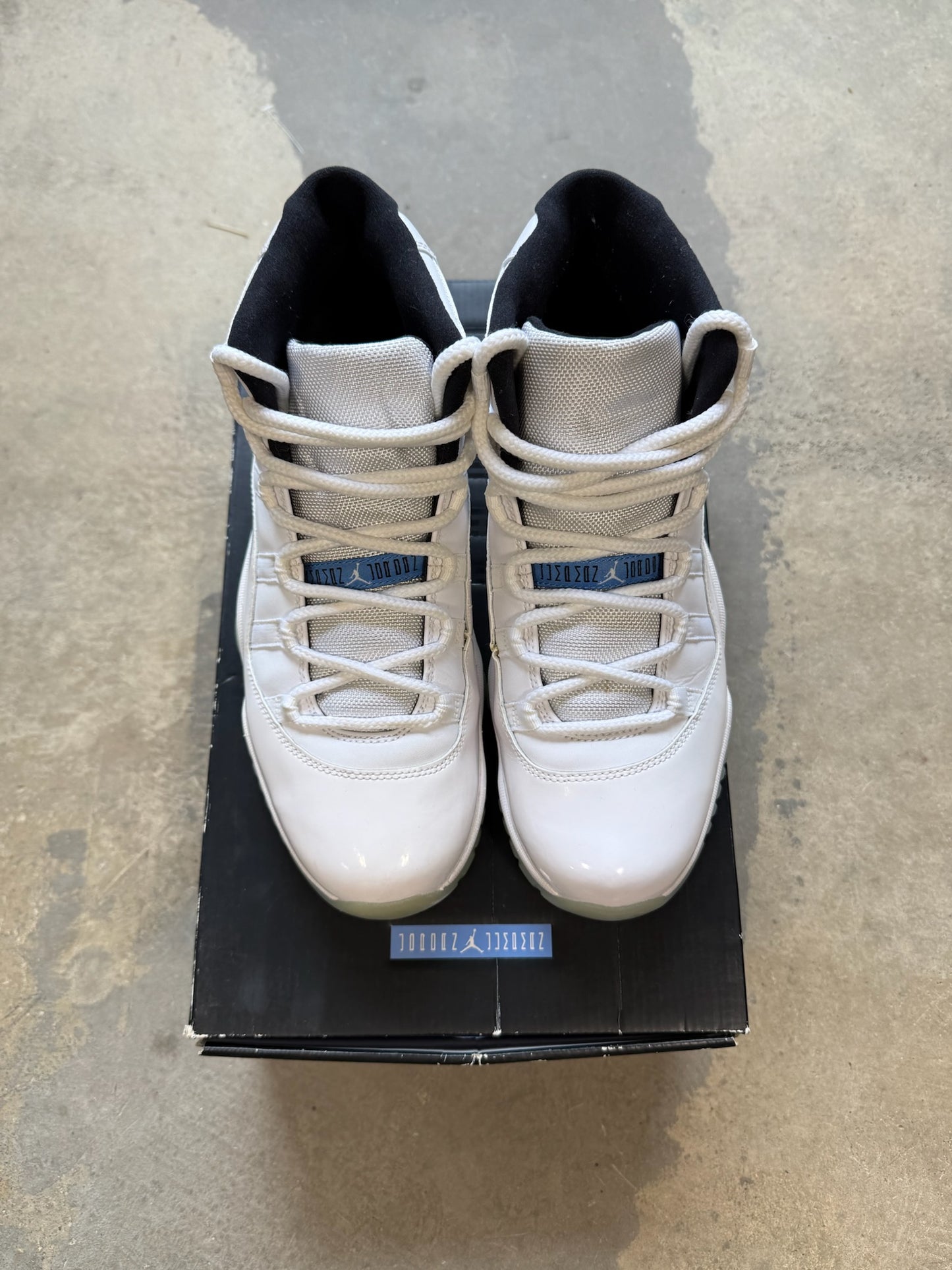(10M) Jordan 11 Legend Blue (2014)