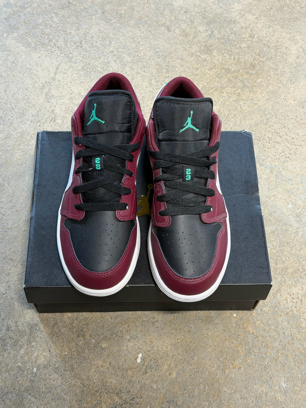 (4Y) Jordan 1 Low Dark Beat Root