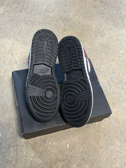 (4Y) Jordan 1 Low Dark Beat Root