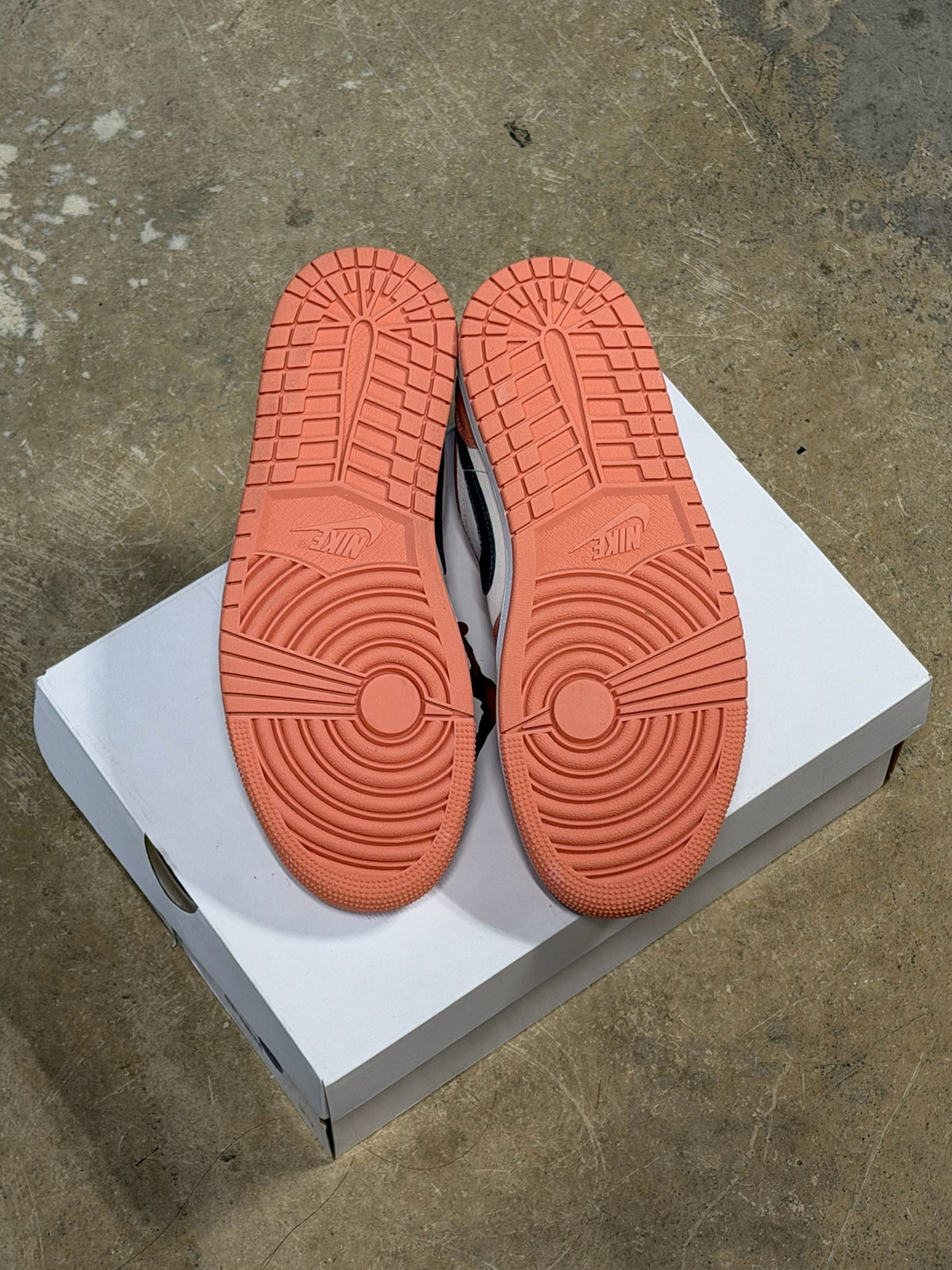 (7.5M) Jordan 1 Low Madder Root