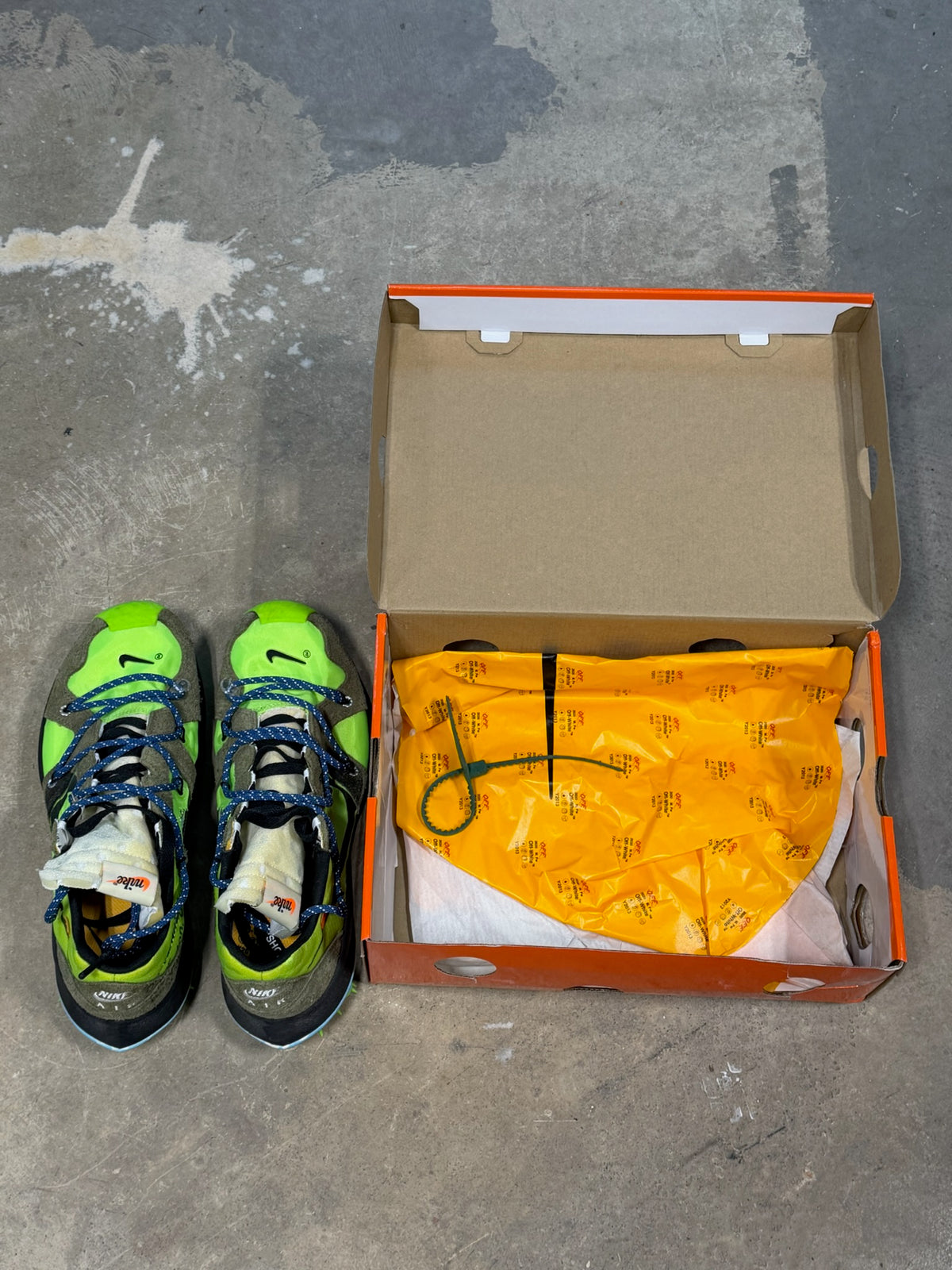 (11) Nike Zoom Off White Terra Kiger