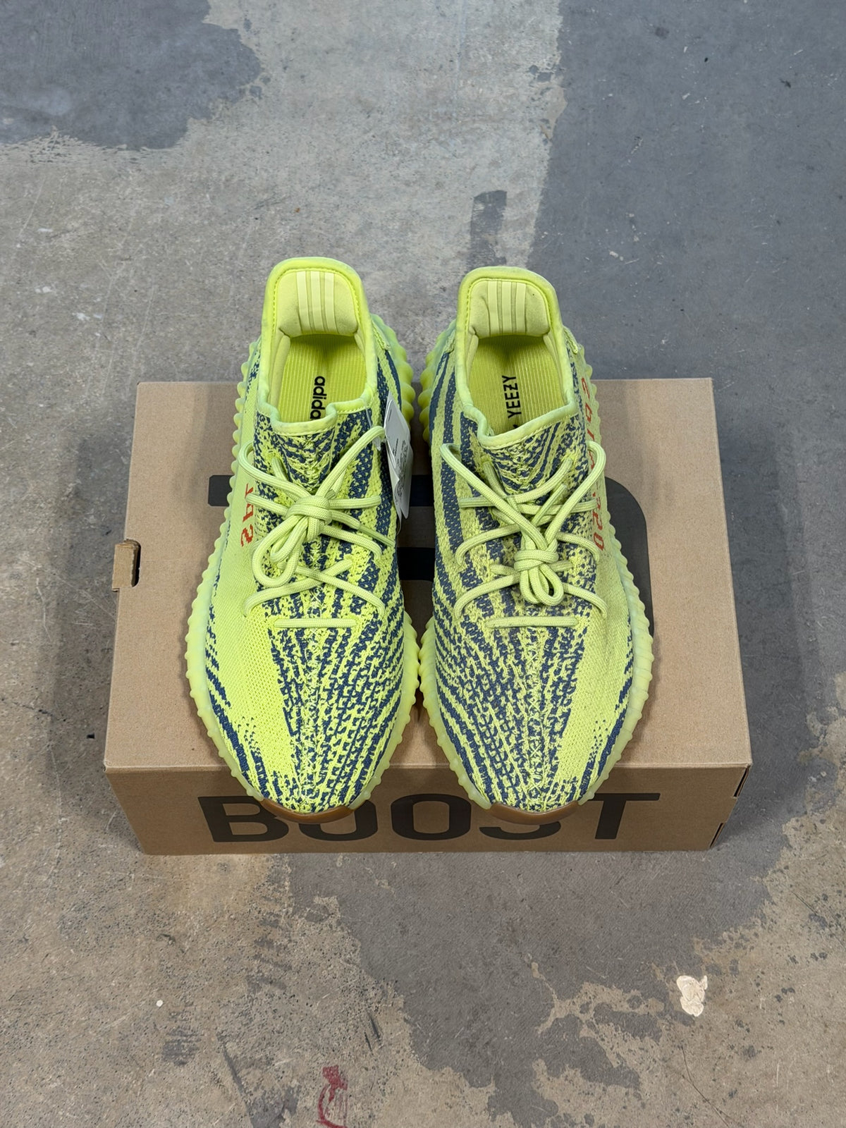(10.5) Yeezy 350 Semi Frozen