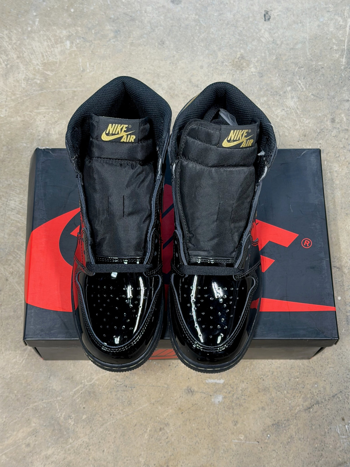 (6.5Y) Jordan 1 High Black Metallic Gold