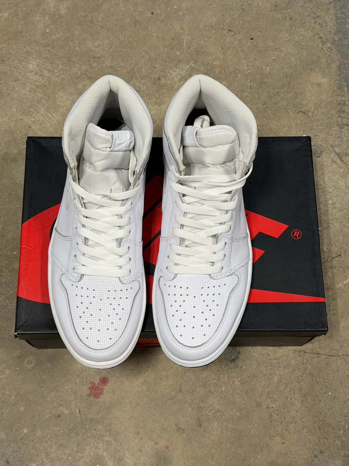 (10.5) Jordan 1 High White Perforated