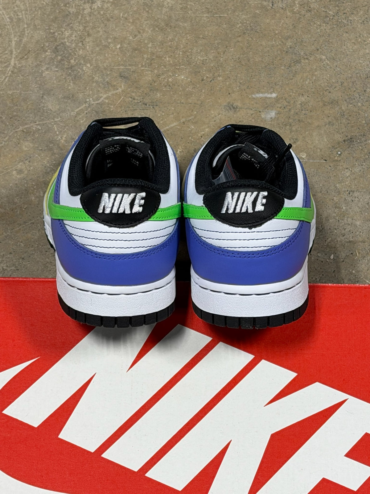 Dunk Low Green Strike