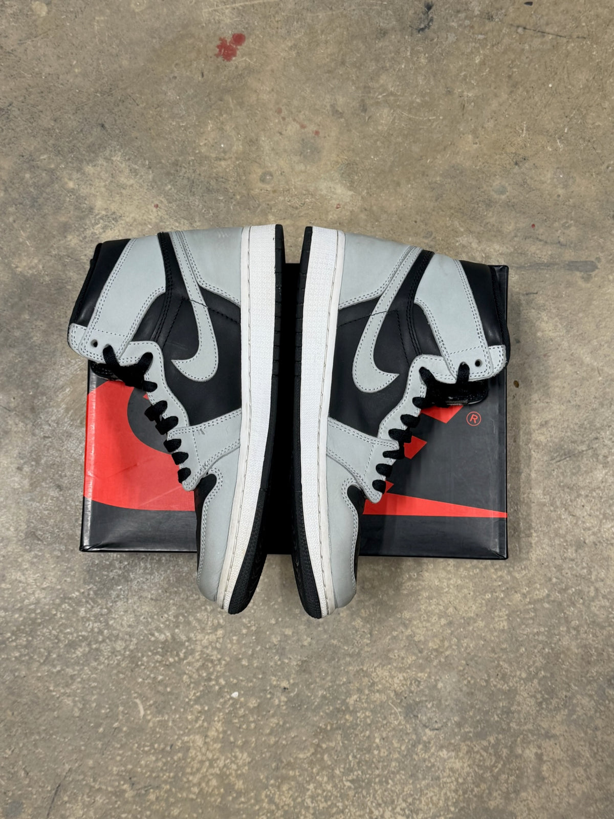 (8.5) Jordan 1 High Shadow 2.0