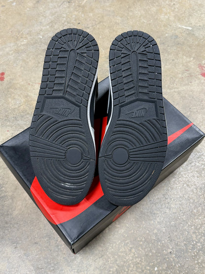 (8.5) Jordan 1 High Shadow 2.0