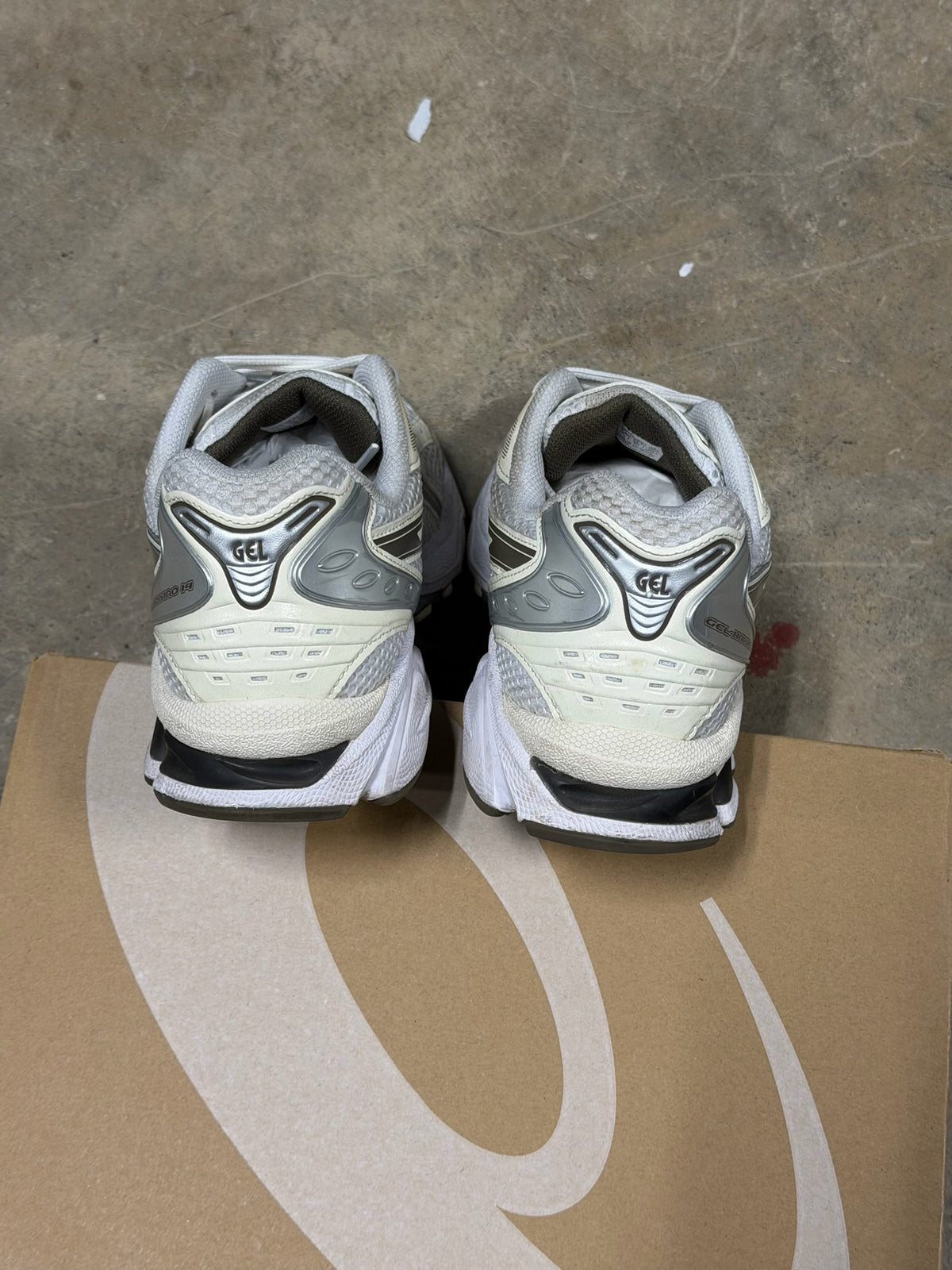 (10.5) Asics Gel Keayano White