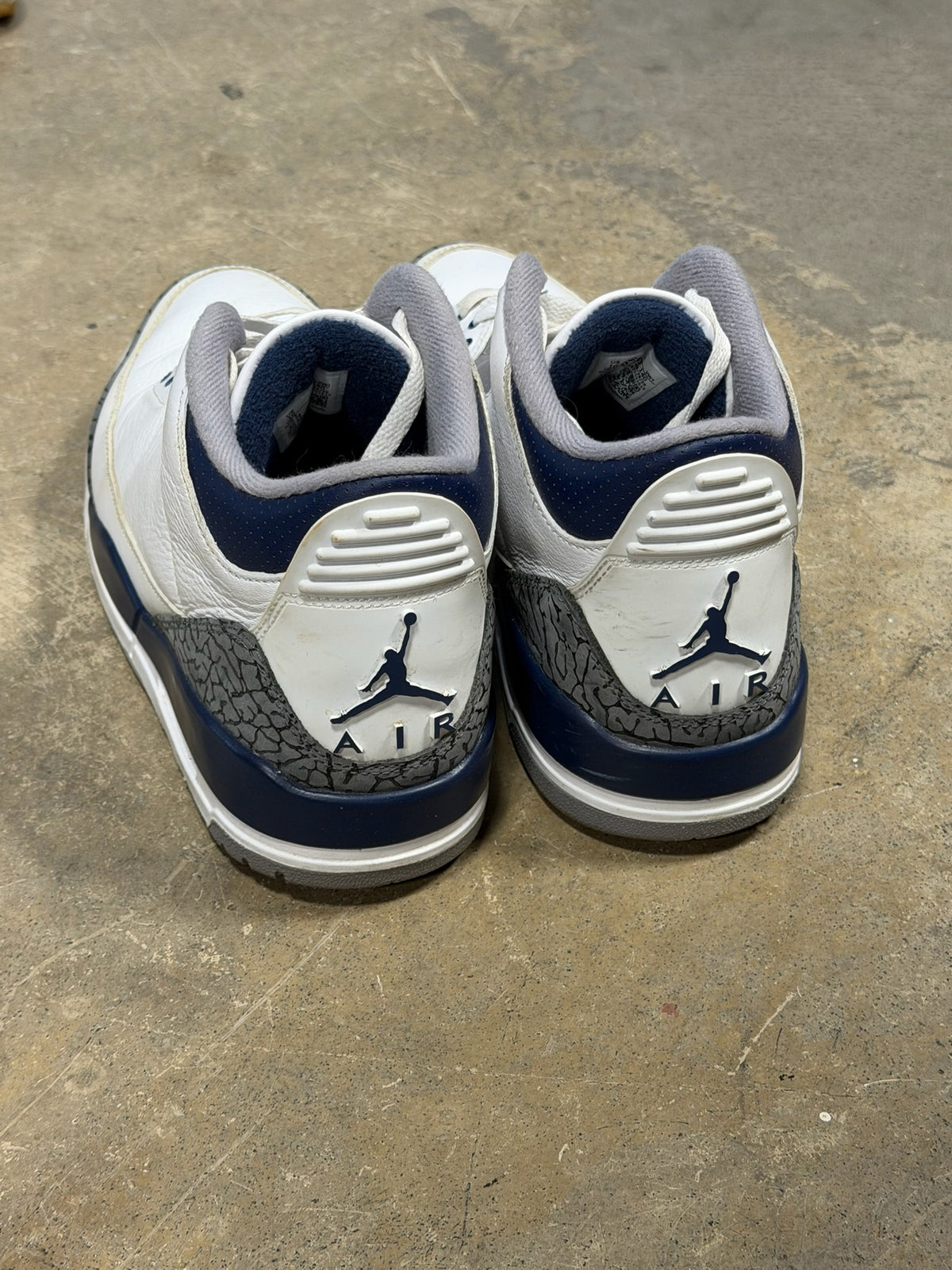 (10) Jordan 3 Midnight Navy
