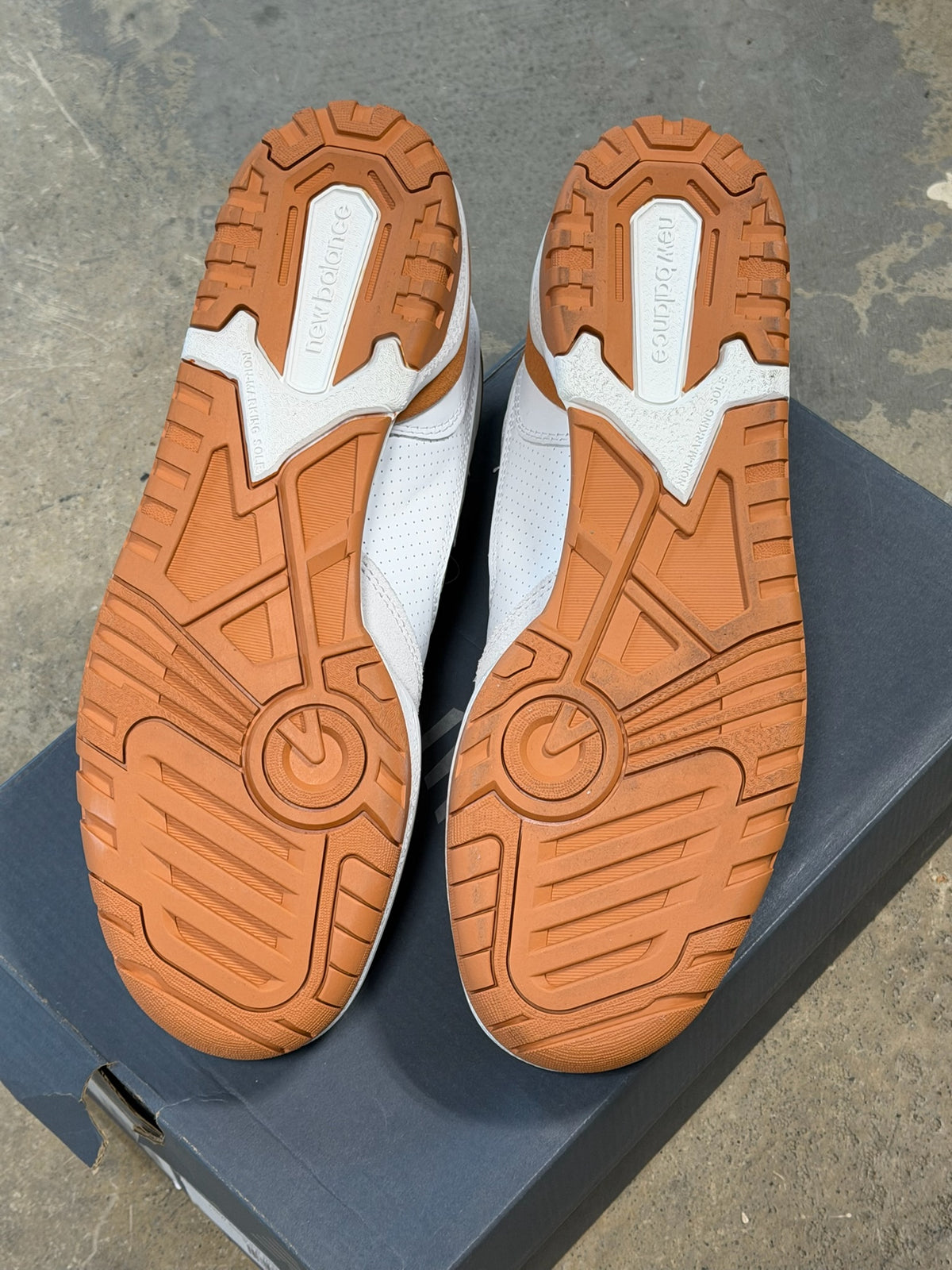 (10.5) New Balance 550 Burnt Orange