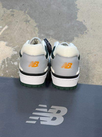 (8.5) New Balance 550 Nightwatch Green