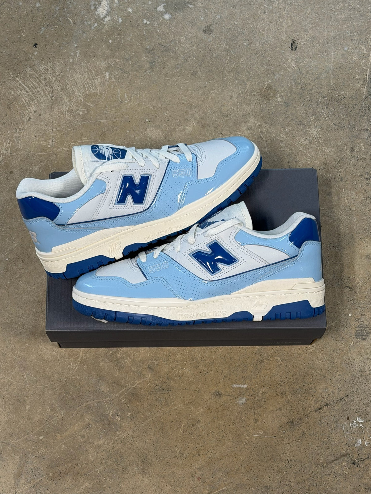 (10) New Balance 550 Chrome Blue