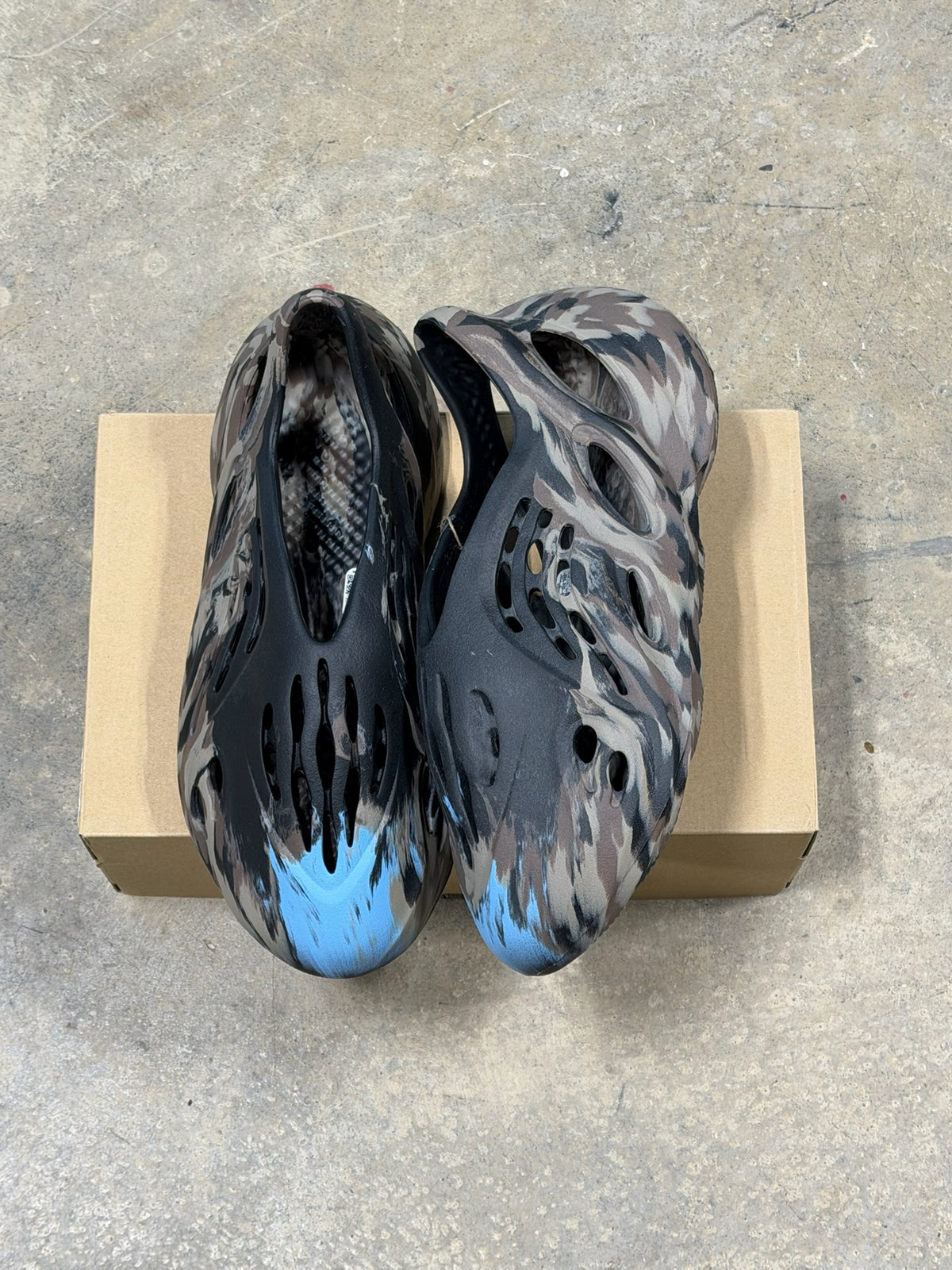 Yeezy Foam Runner MX Cinder