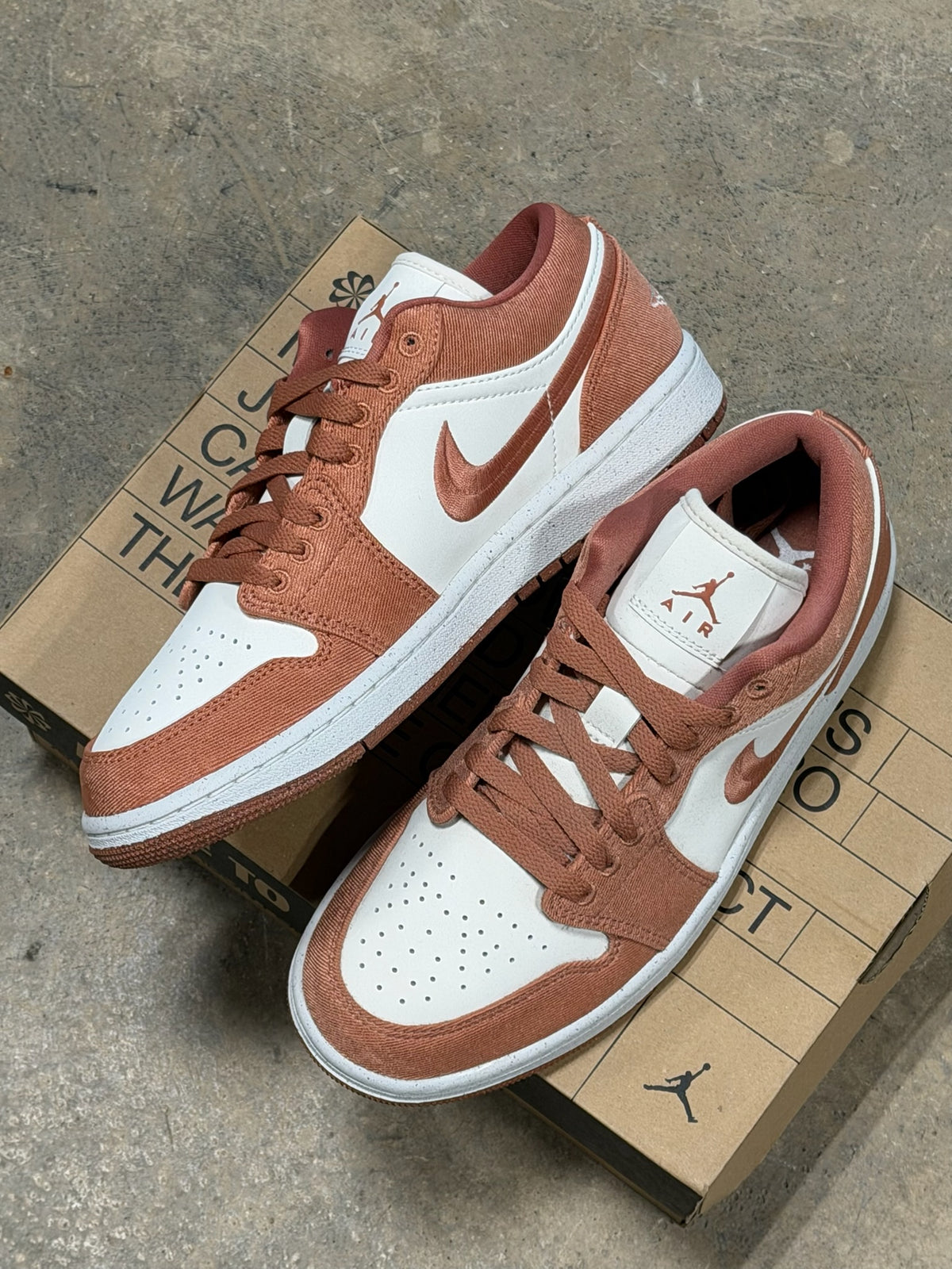 (8W) Jordan 1 Low SE Sky Orange
