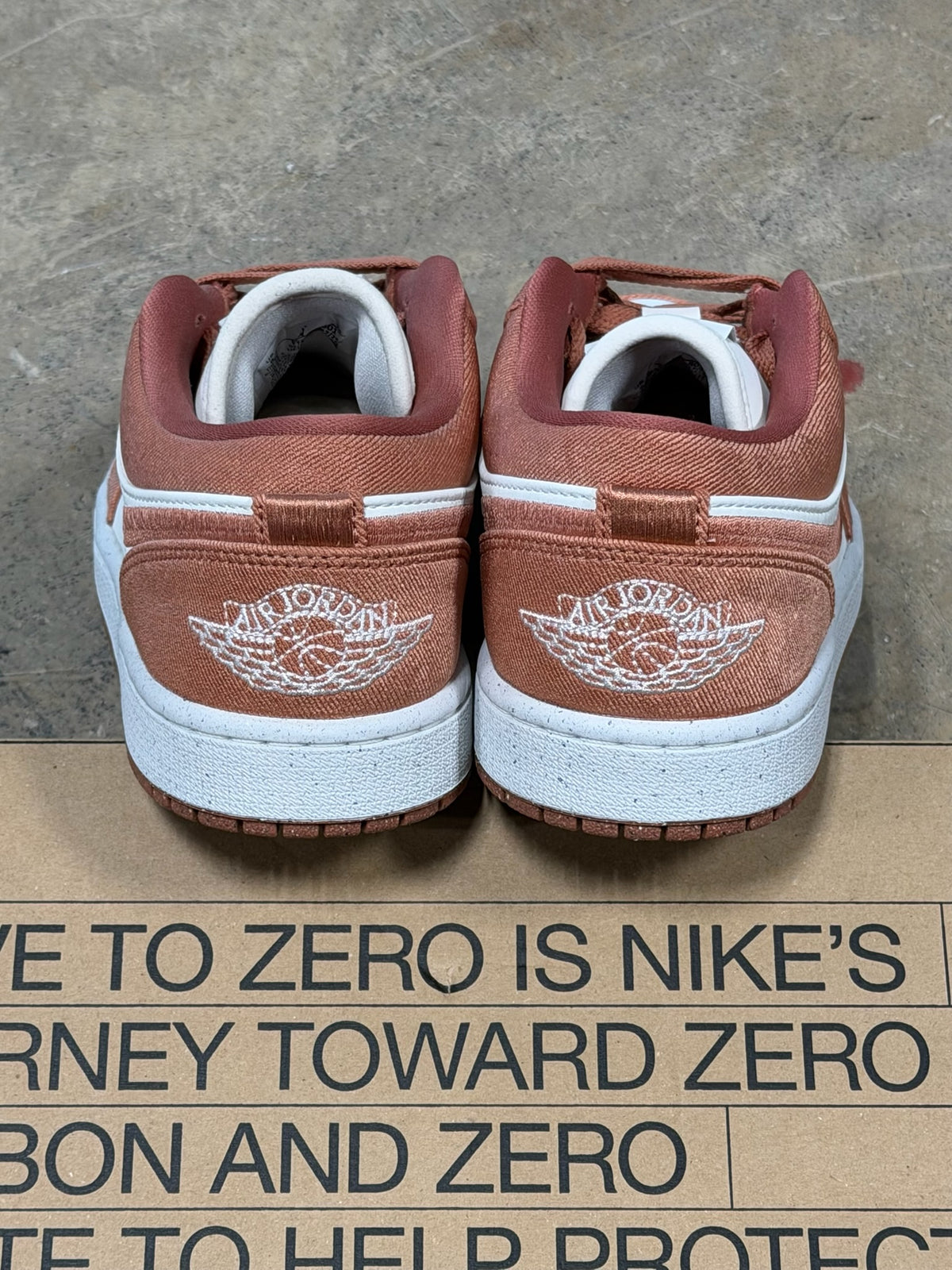 (8W) Jordan 1 Low SE Sky Orange