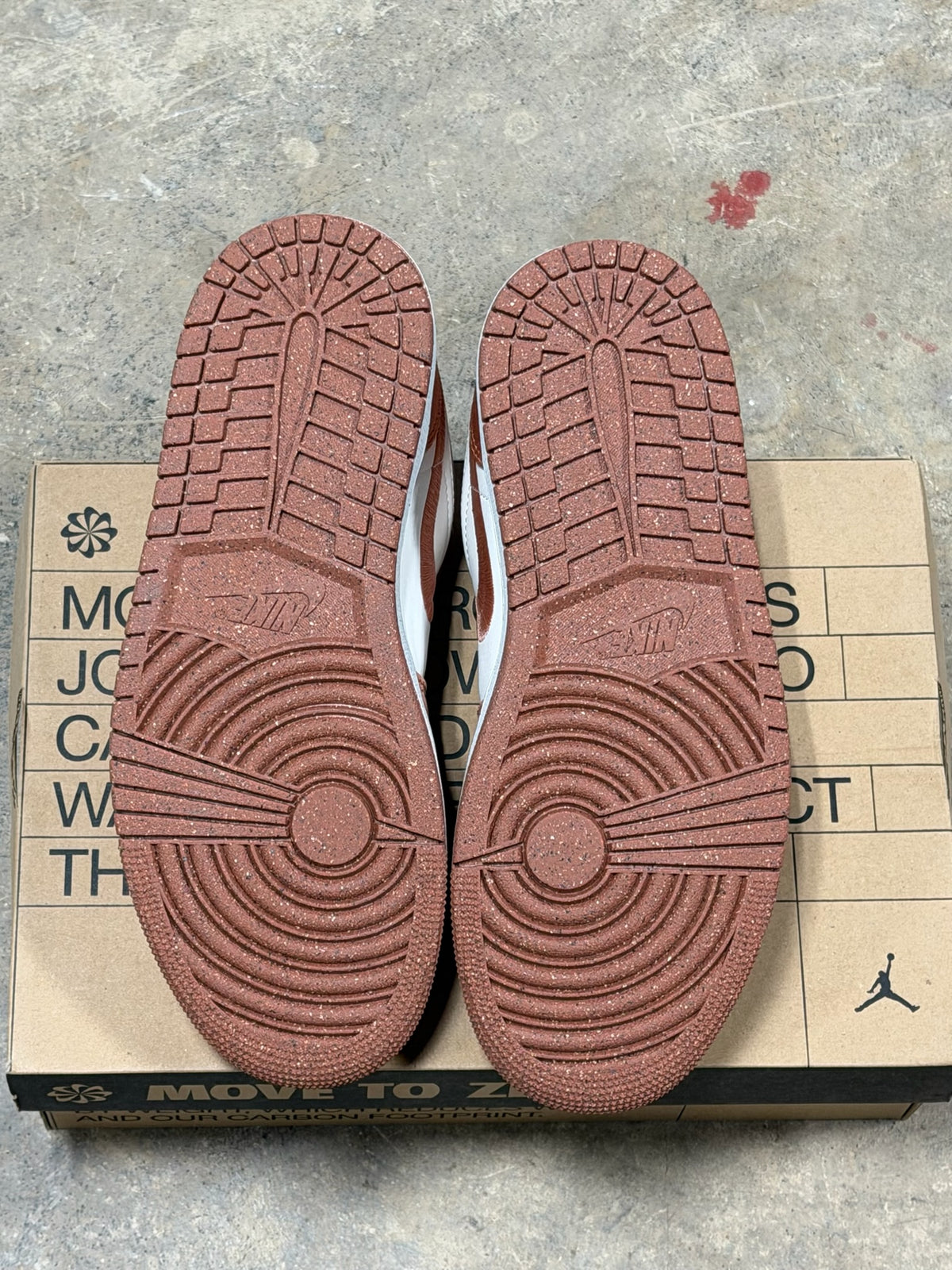 (8W) Jordan 1 Low SE Sky Orange