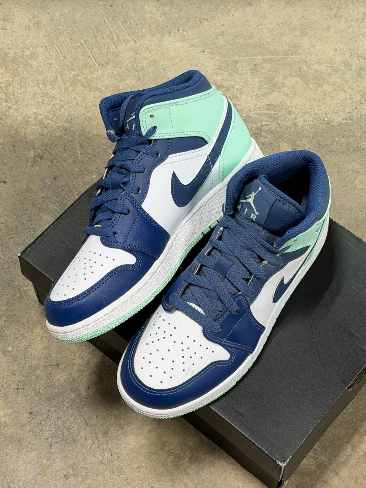 Jordan 1 Mid Mystic Navy Mint Foam