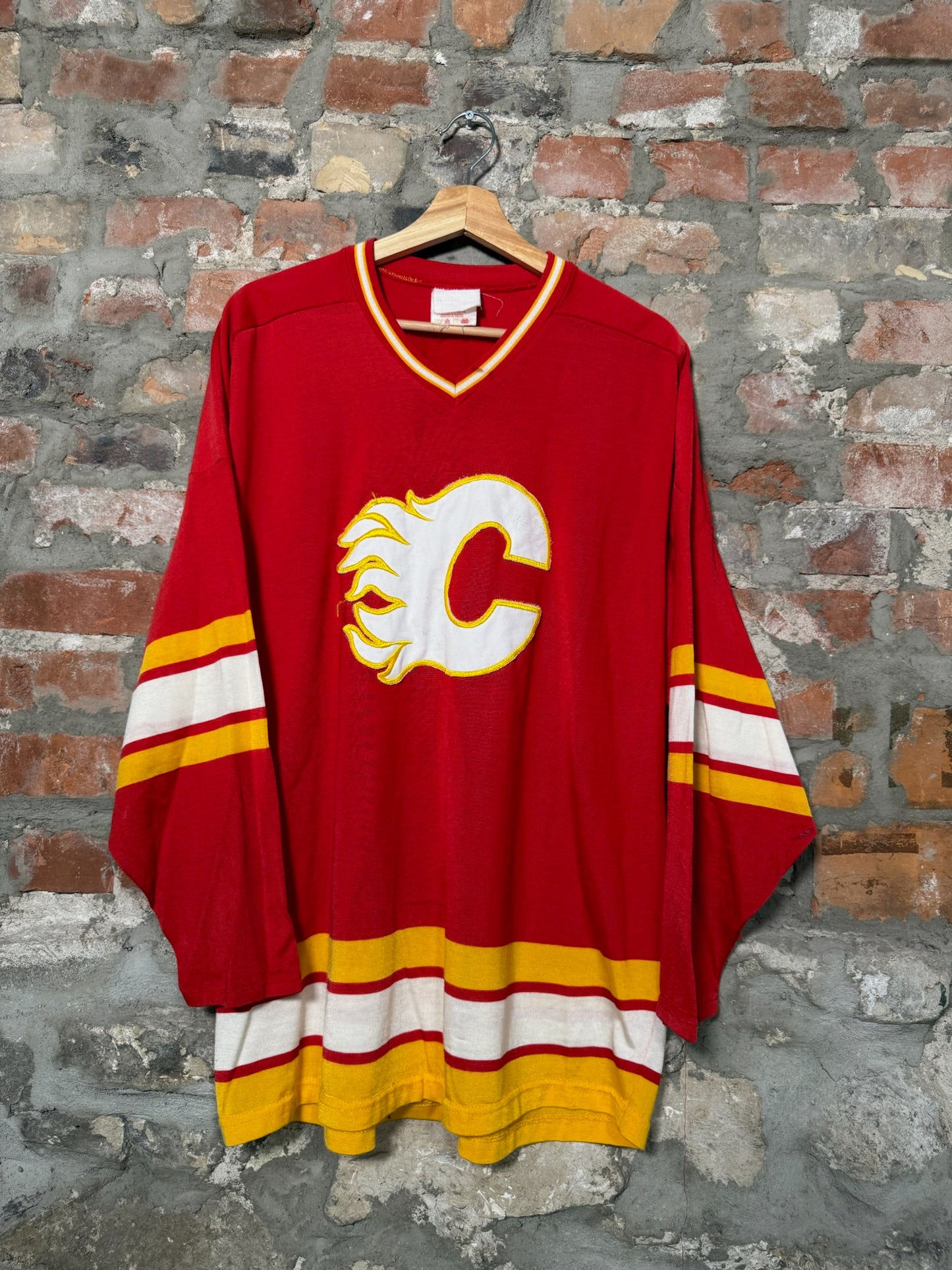 (L) 80s Calgary Flames Long Sleeve Shirt