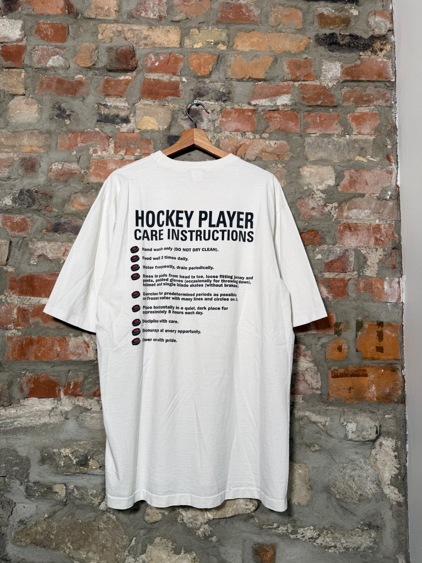 (XL) Vtg Canadian Hockey Player Comedy T-Shirt