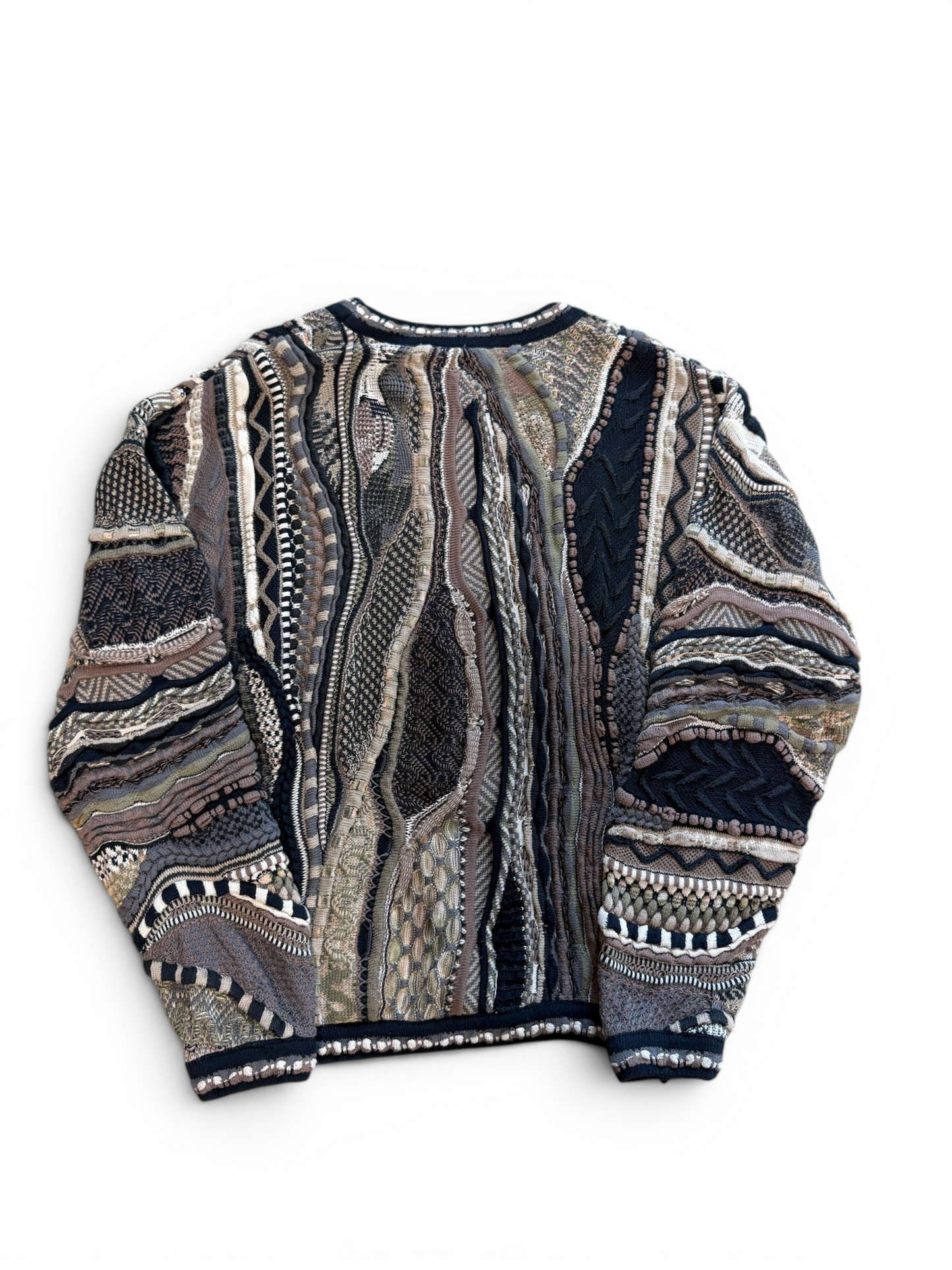 (L) Vtg Tundra Coogi Style Heavy Knit Sweater