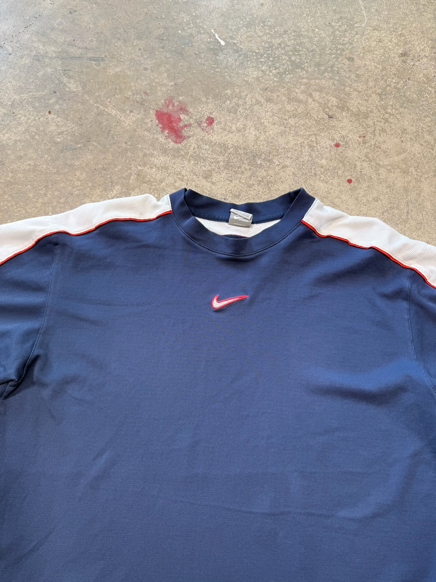 (XL) Vintage 00s Nike Sportswear Tee