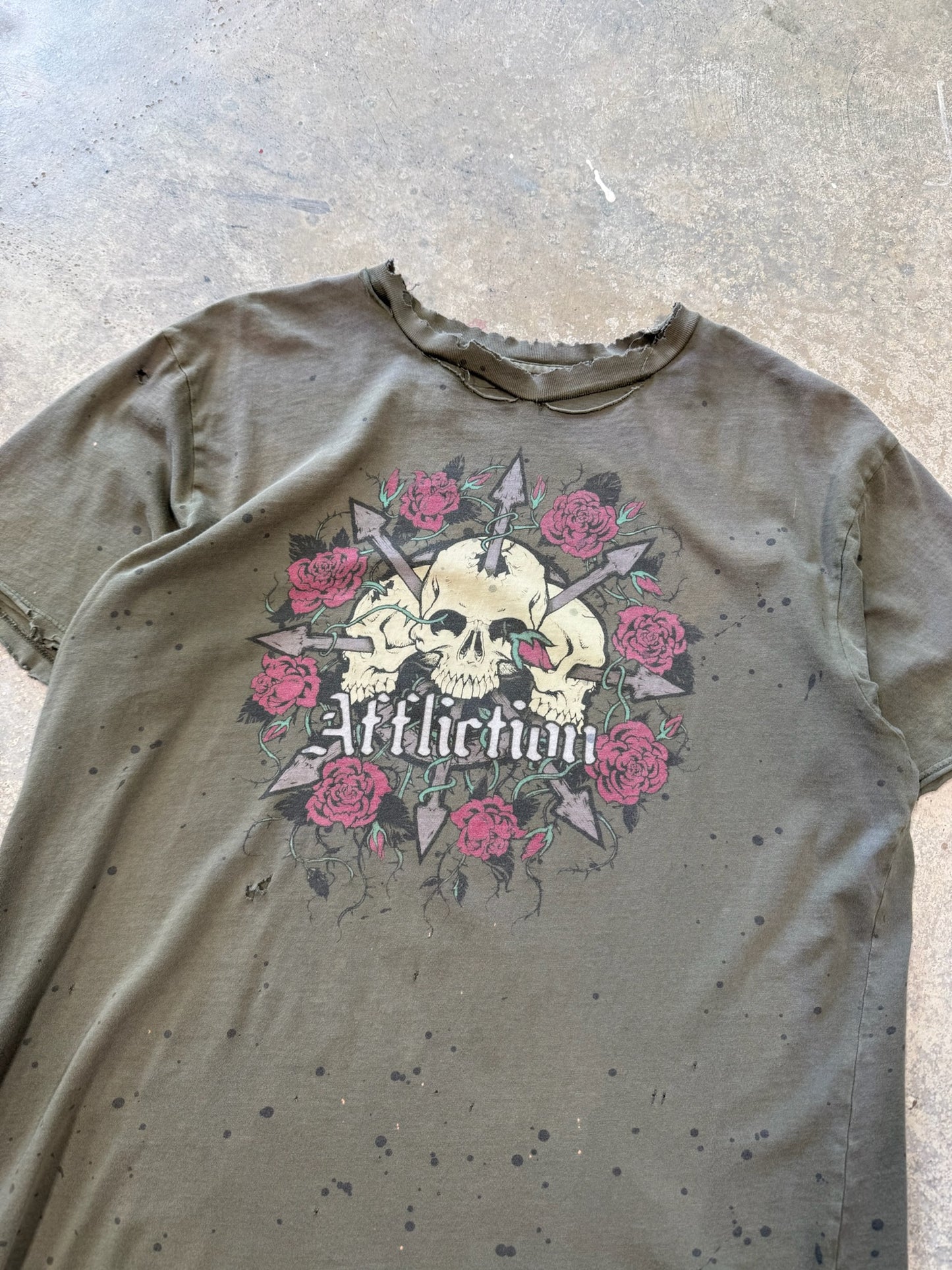 (XL) Y2K Affliction Thrashed Tee