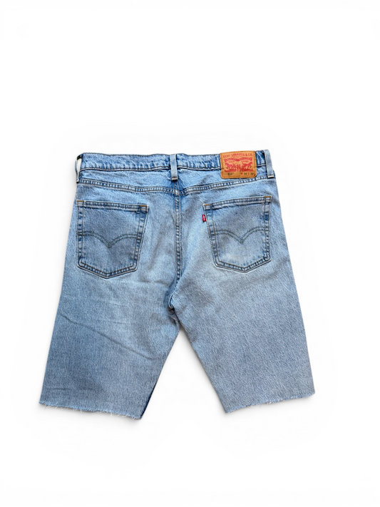 (34W) Levi 513 Light Wash Jorts