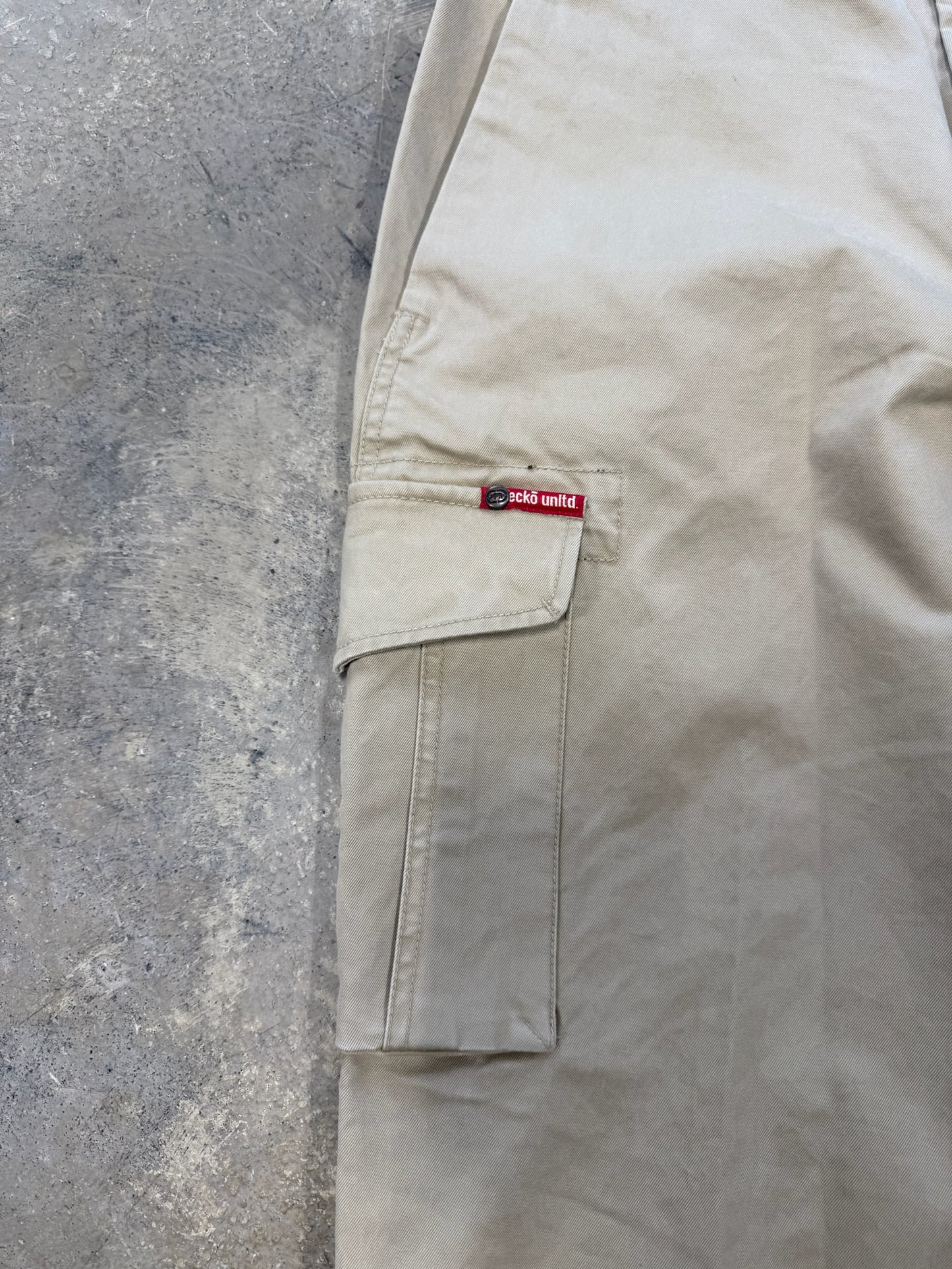 Y2K Ecko Unltd Tan Cargos Sz 30x32"