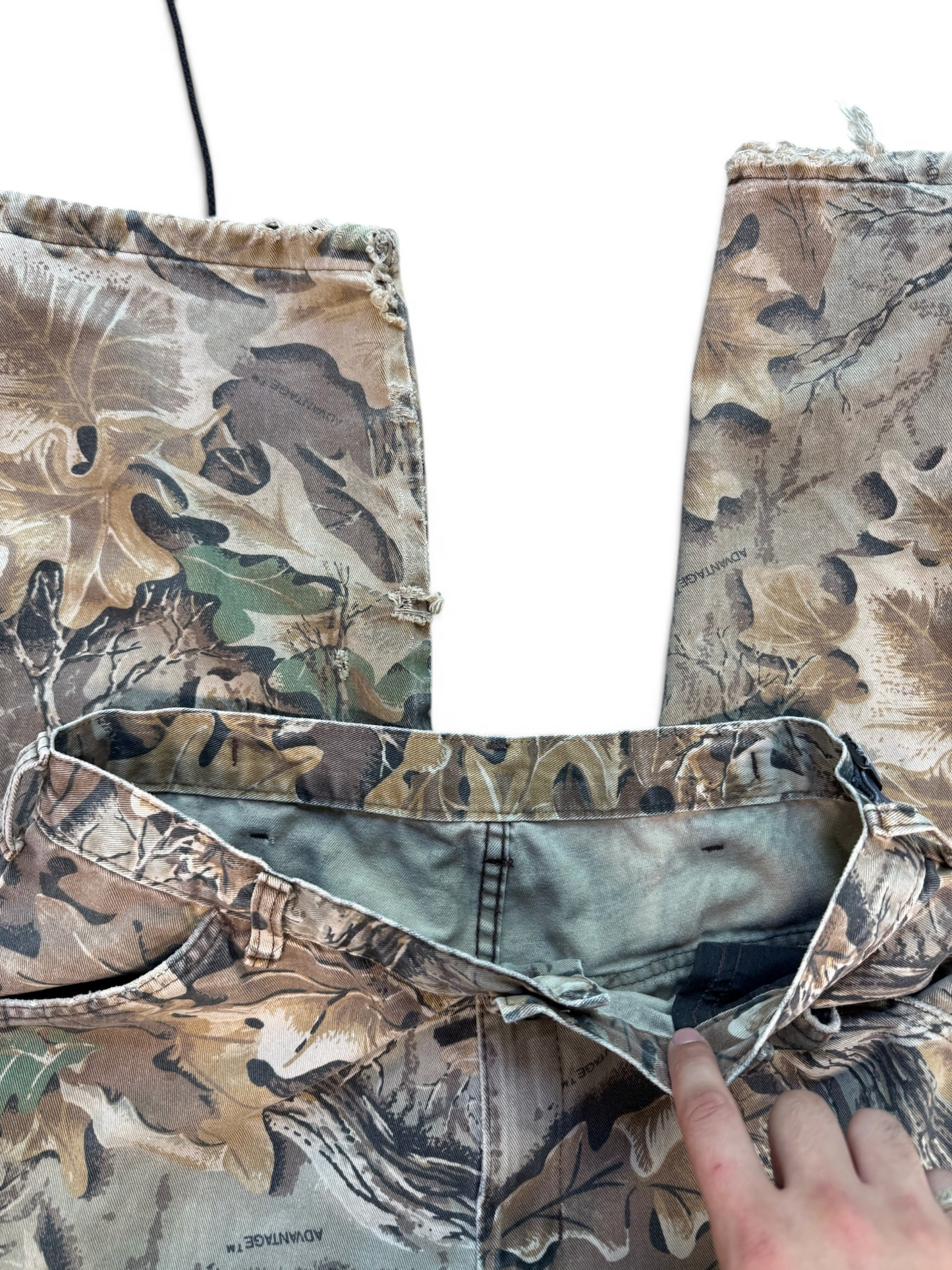 (32x30) Vintage Leaf Camo Cargo Pants