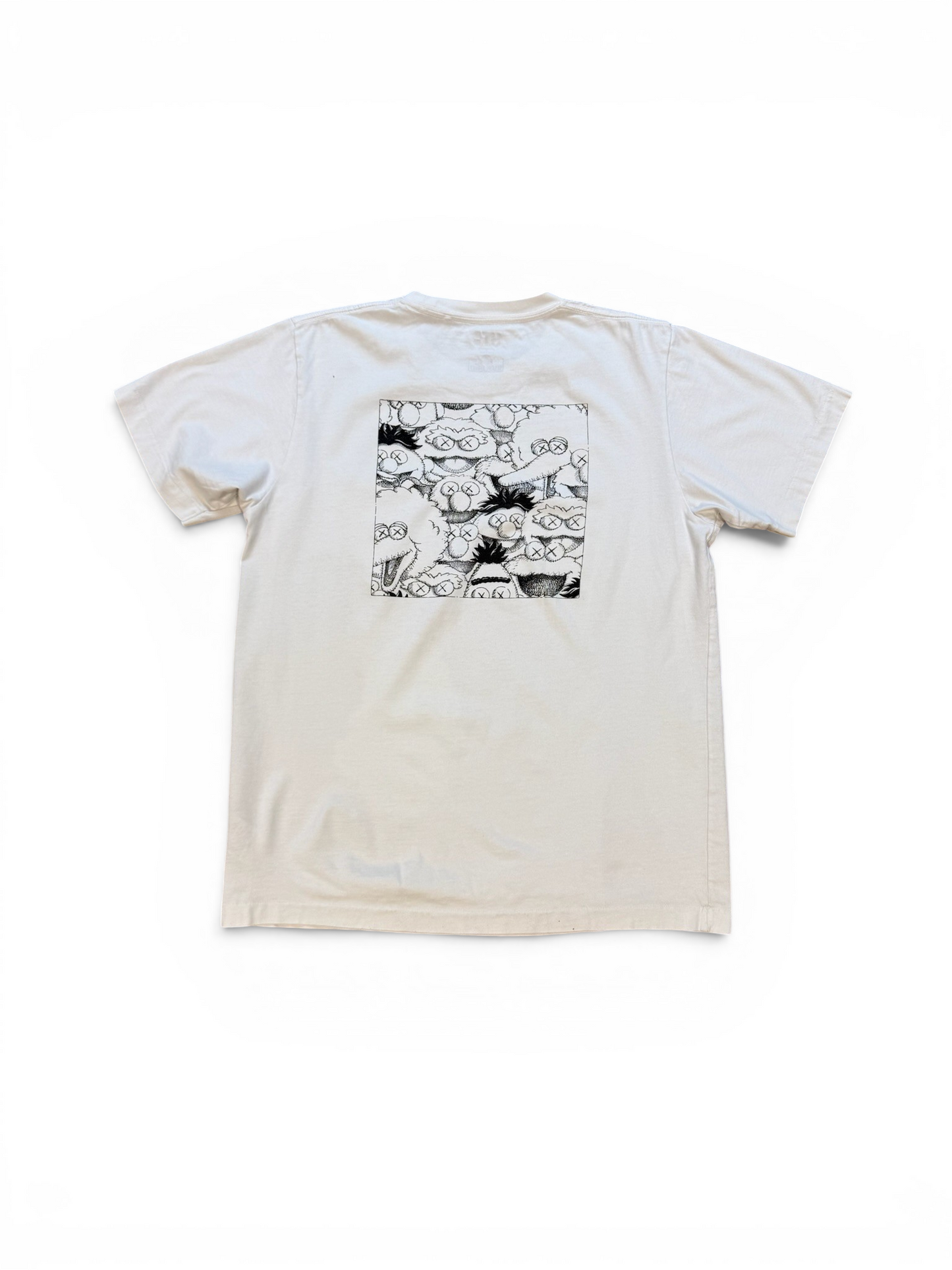 (M) Kaws x UNIQLO Sesame Street Tee