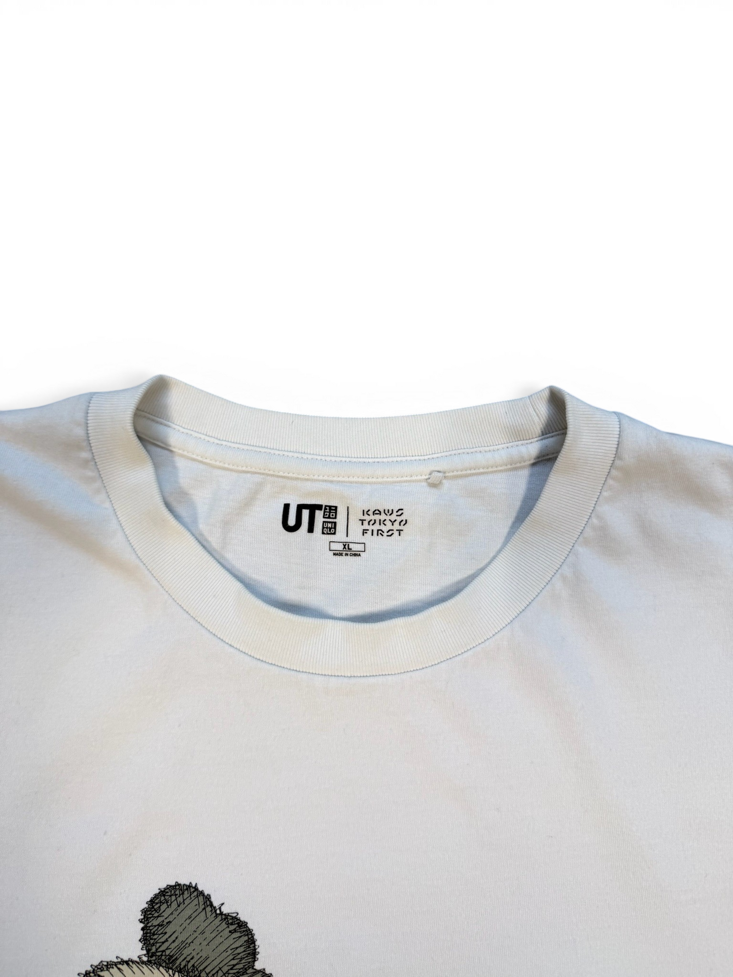 (XL) Kaws x UNIQLO Sleeping Tee