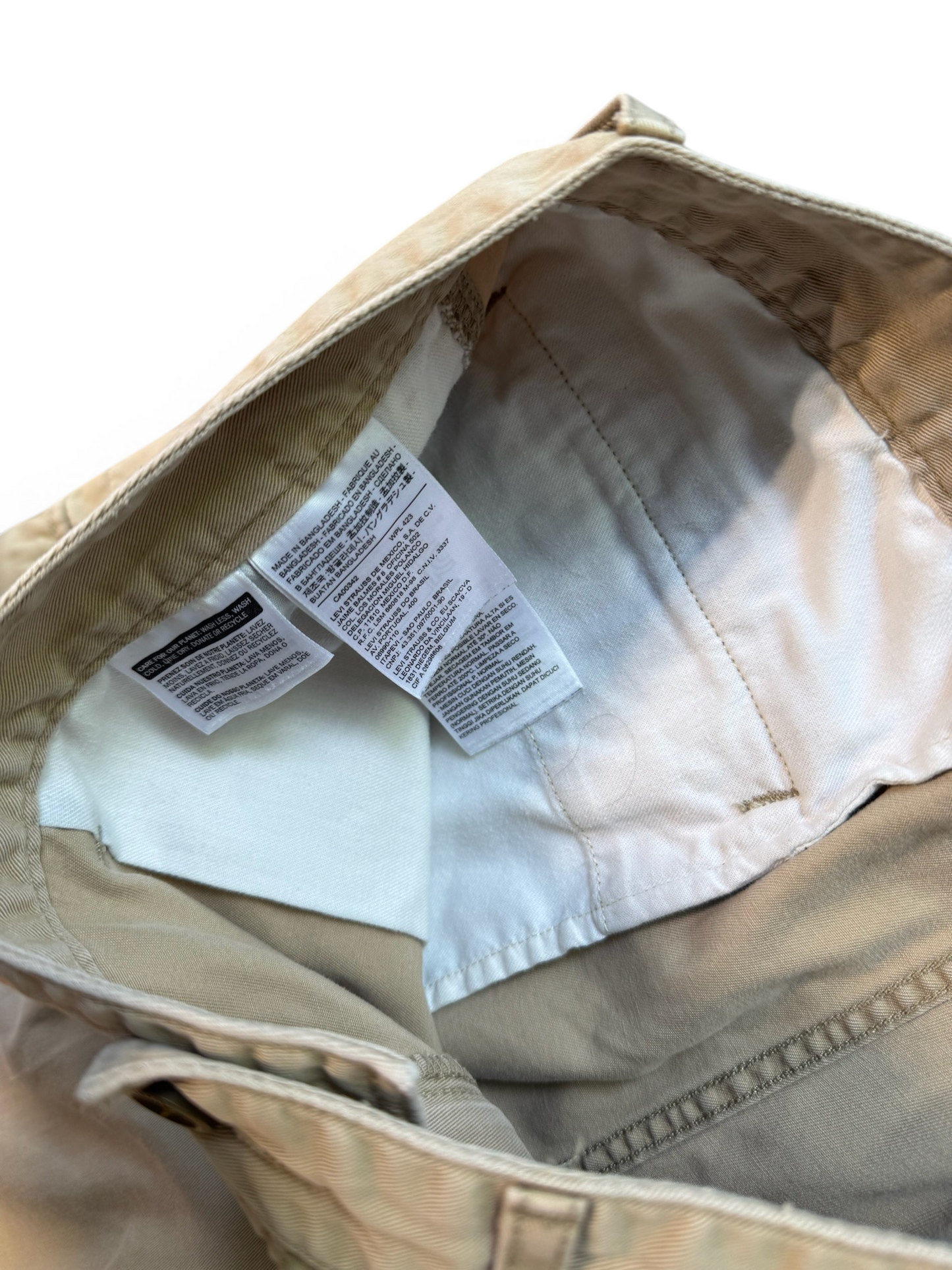 (34W) Levi's Khaki Multi-Pocket Shorts